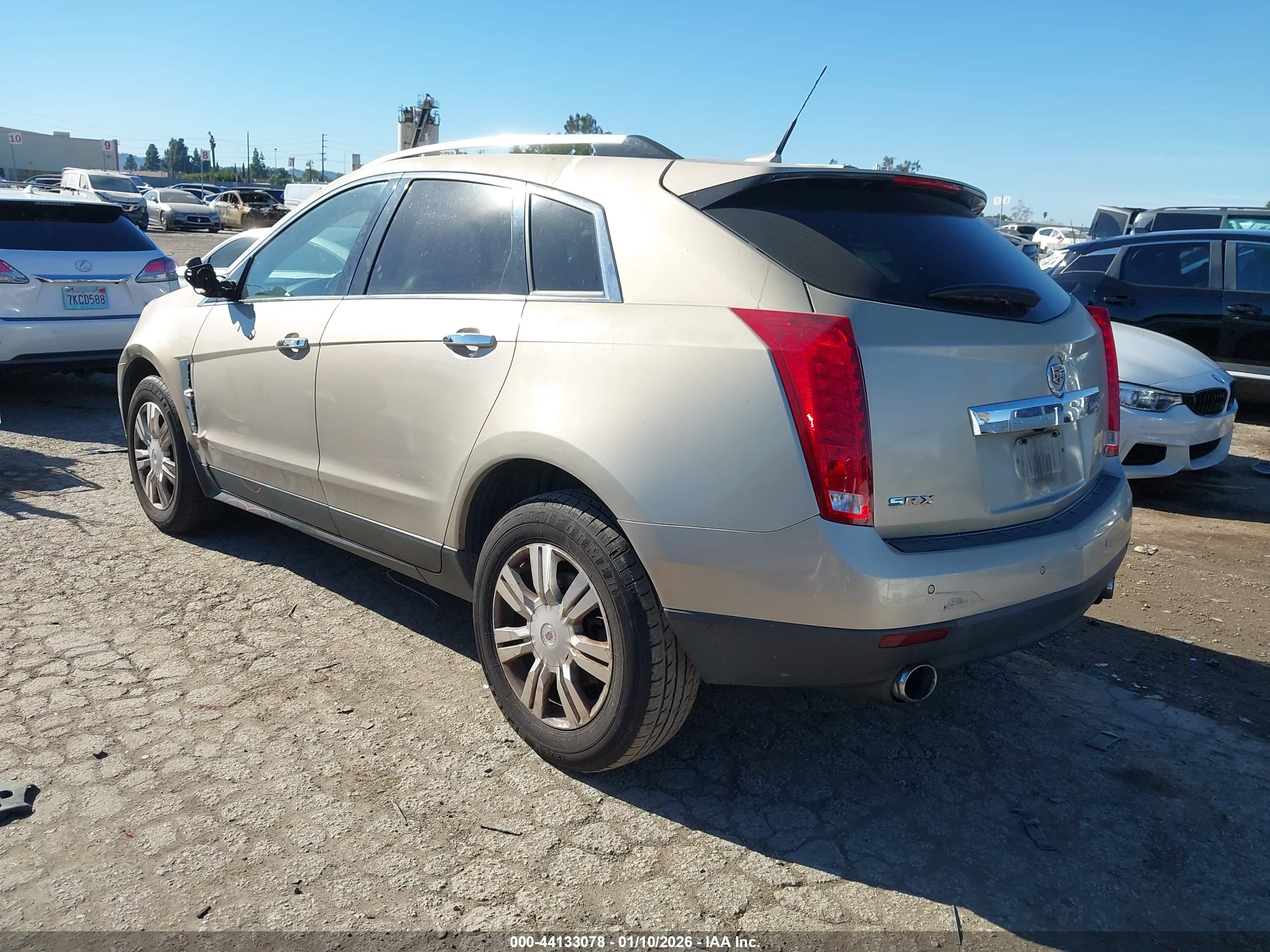 CADILLAC SRX image 3