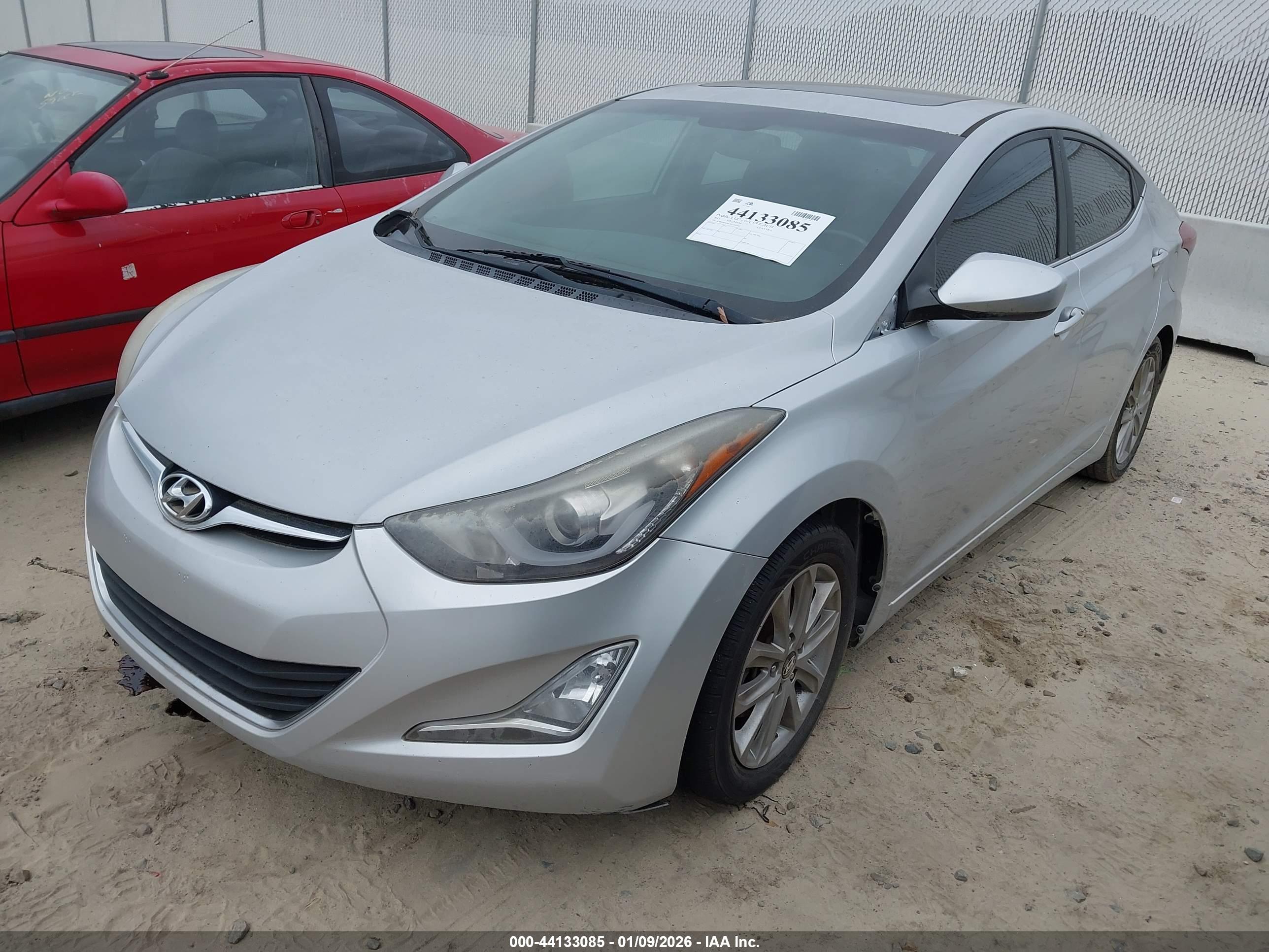 HYUNDAI ELANTRA image 2