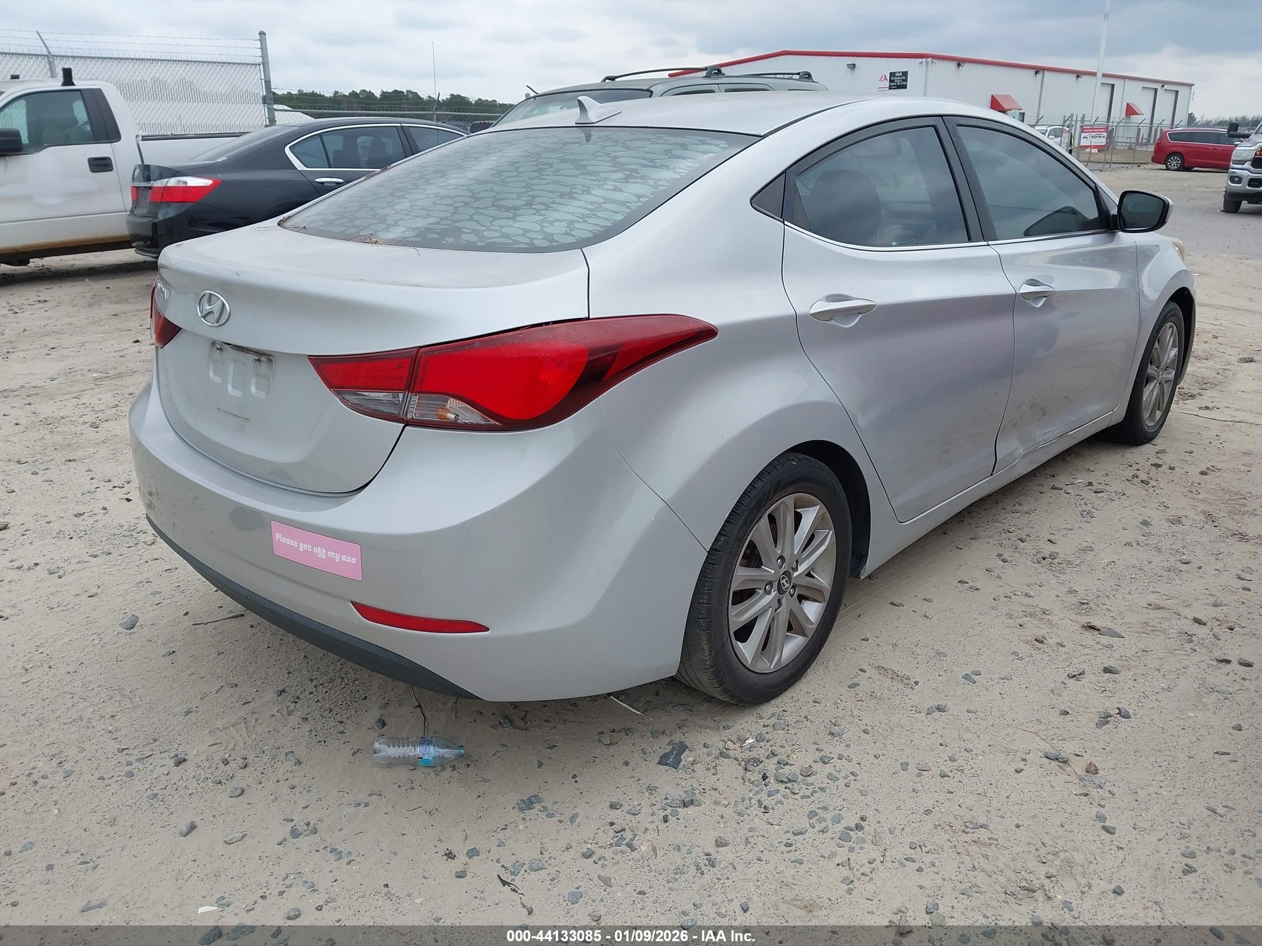 HYUNDAI ELANTRA image 4