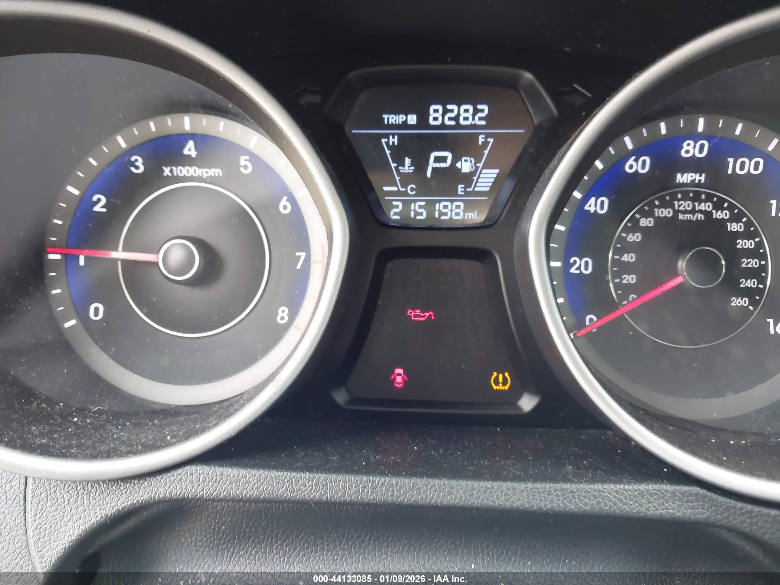 HYUNDAI ELANTRA image 7