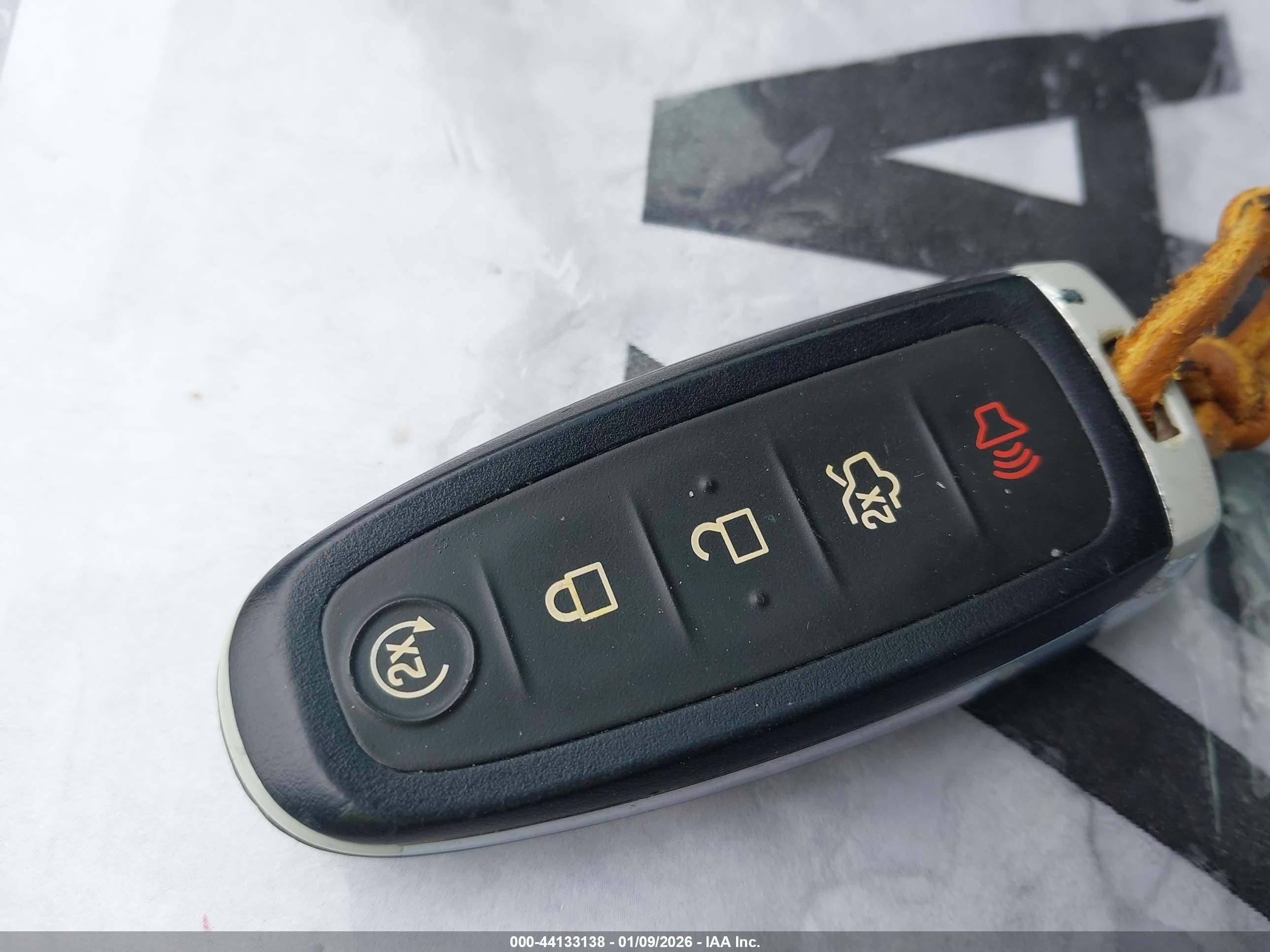 FORD EXPLORER image 11