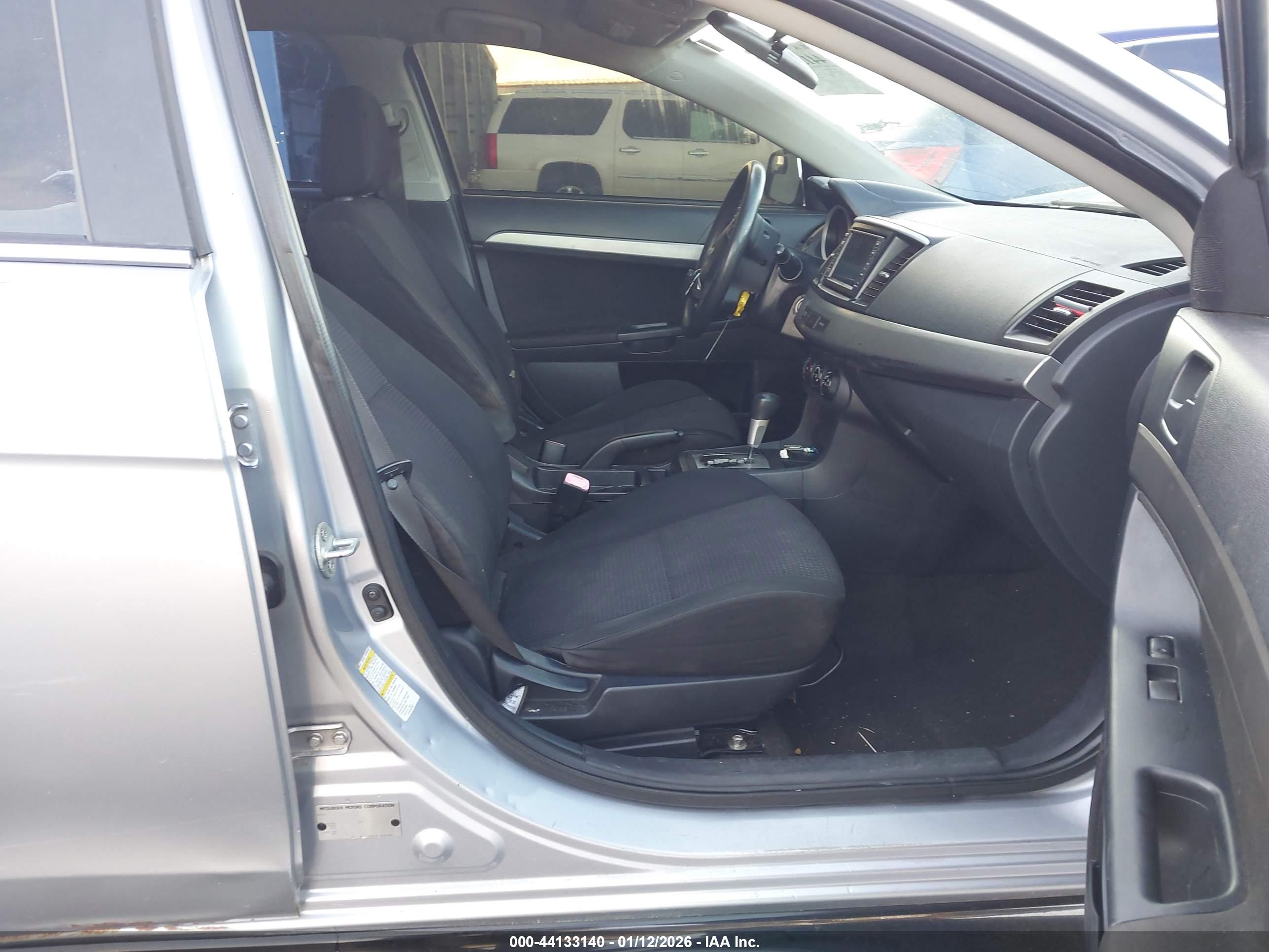 MITSUBISHI LANCER image 5
