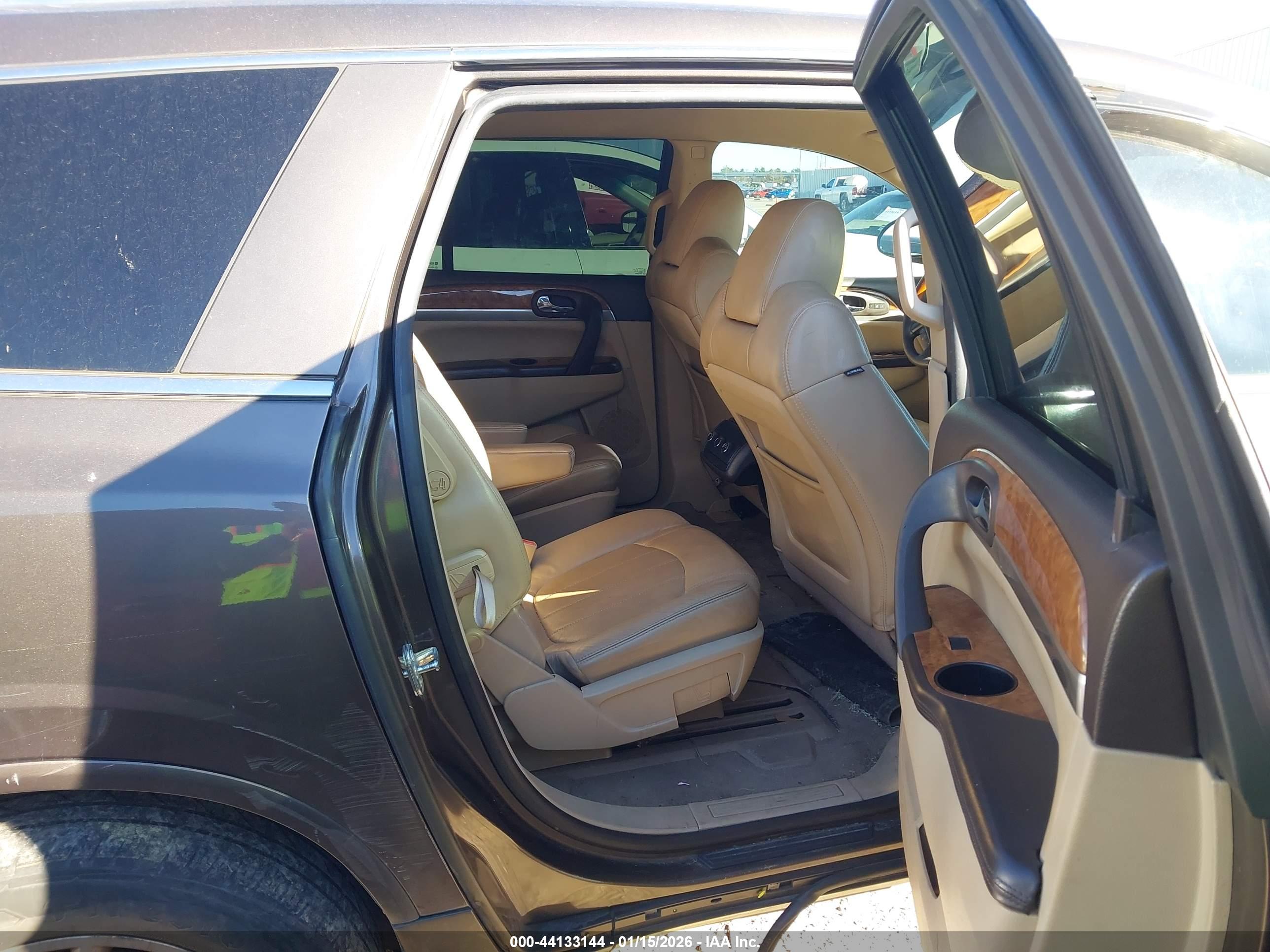 BUICK ENCLAVE image 8