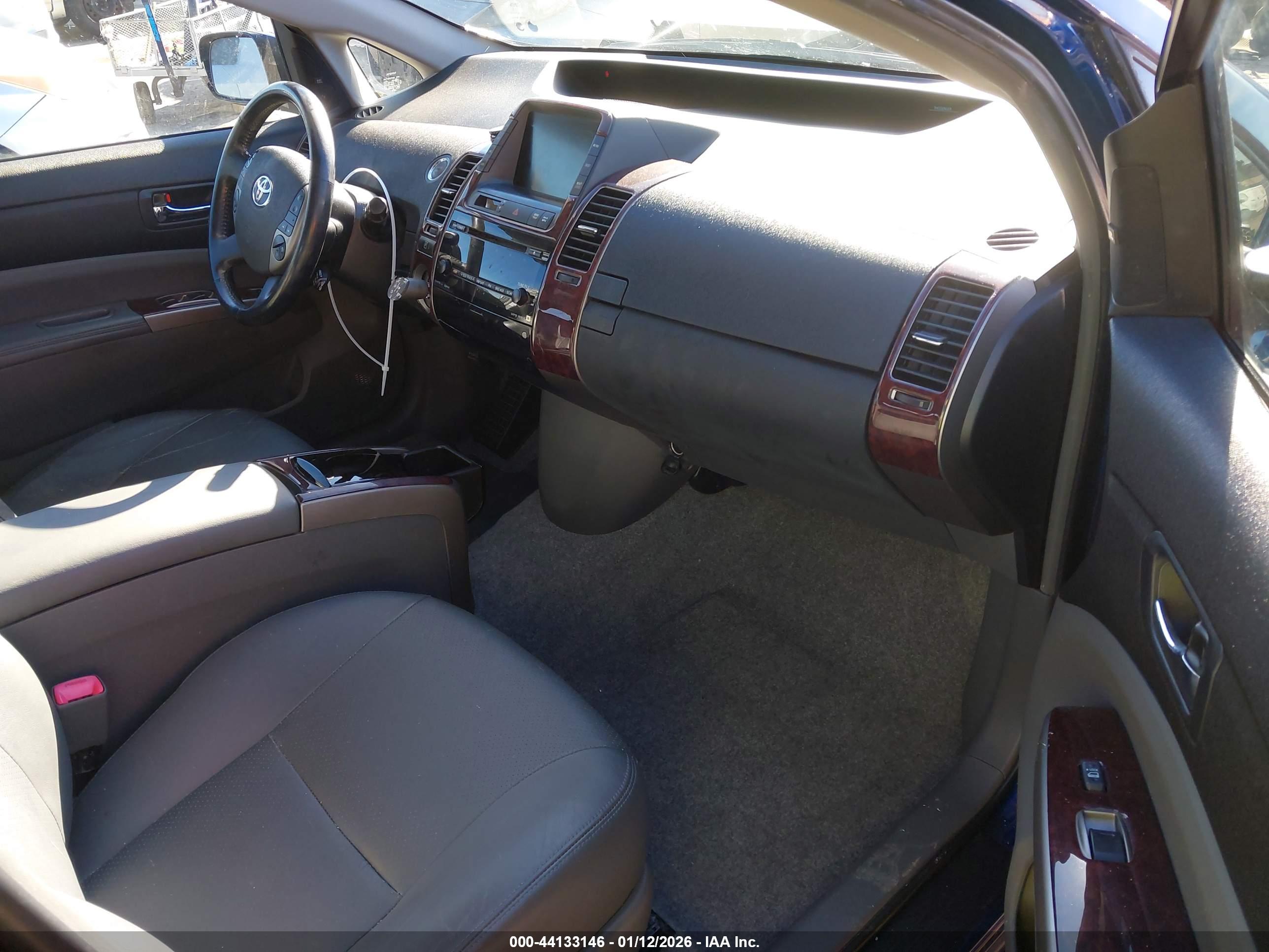 TOYOTA PRIUS image 5