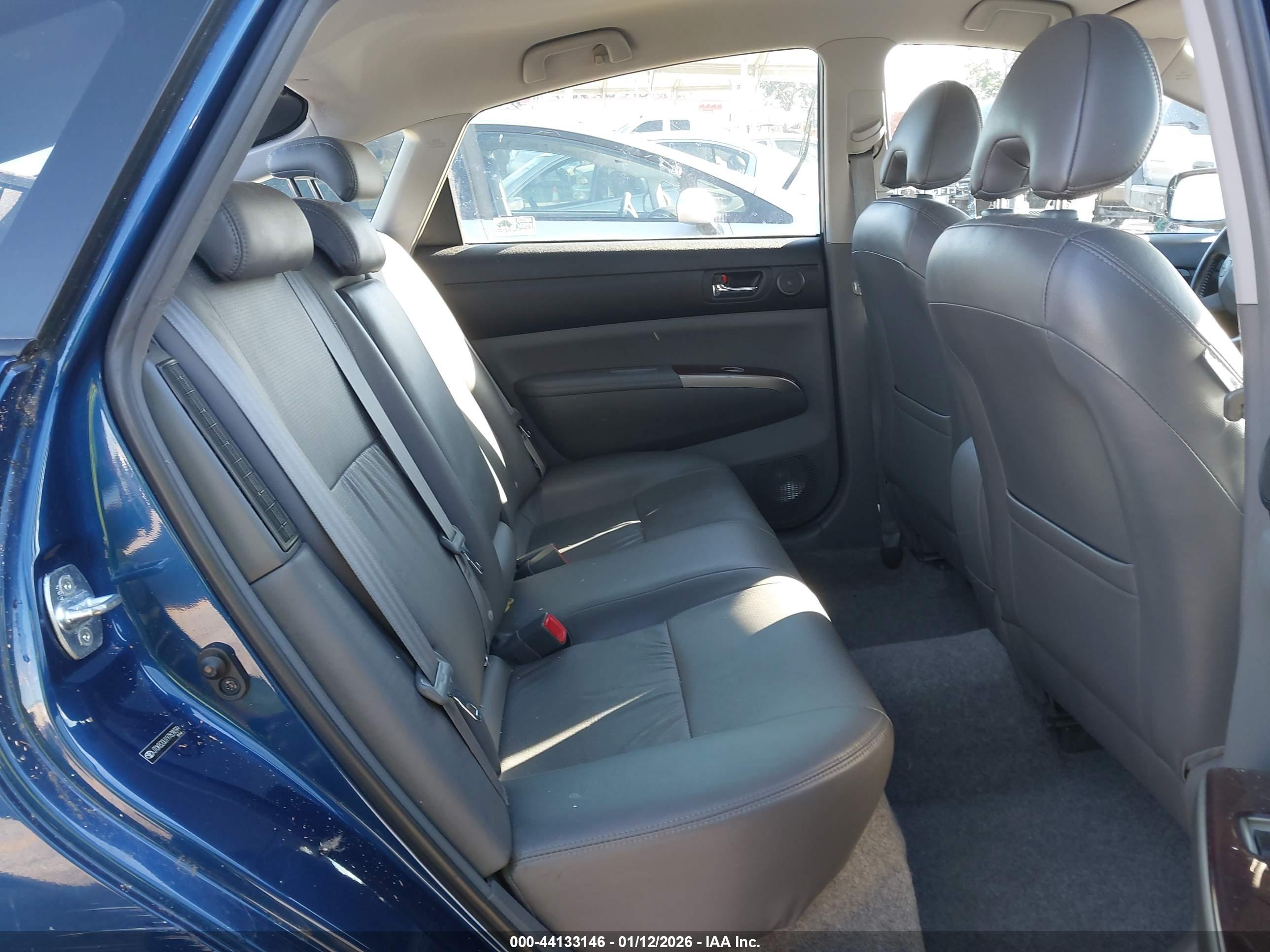 TOYOTA PRIUS image 8