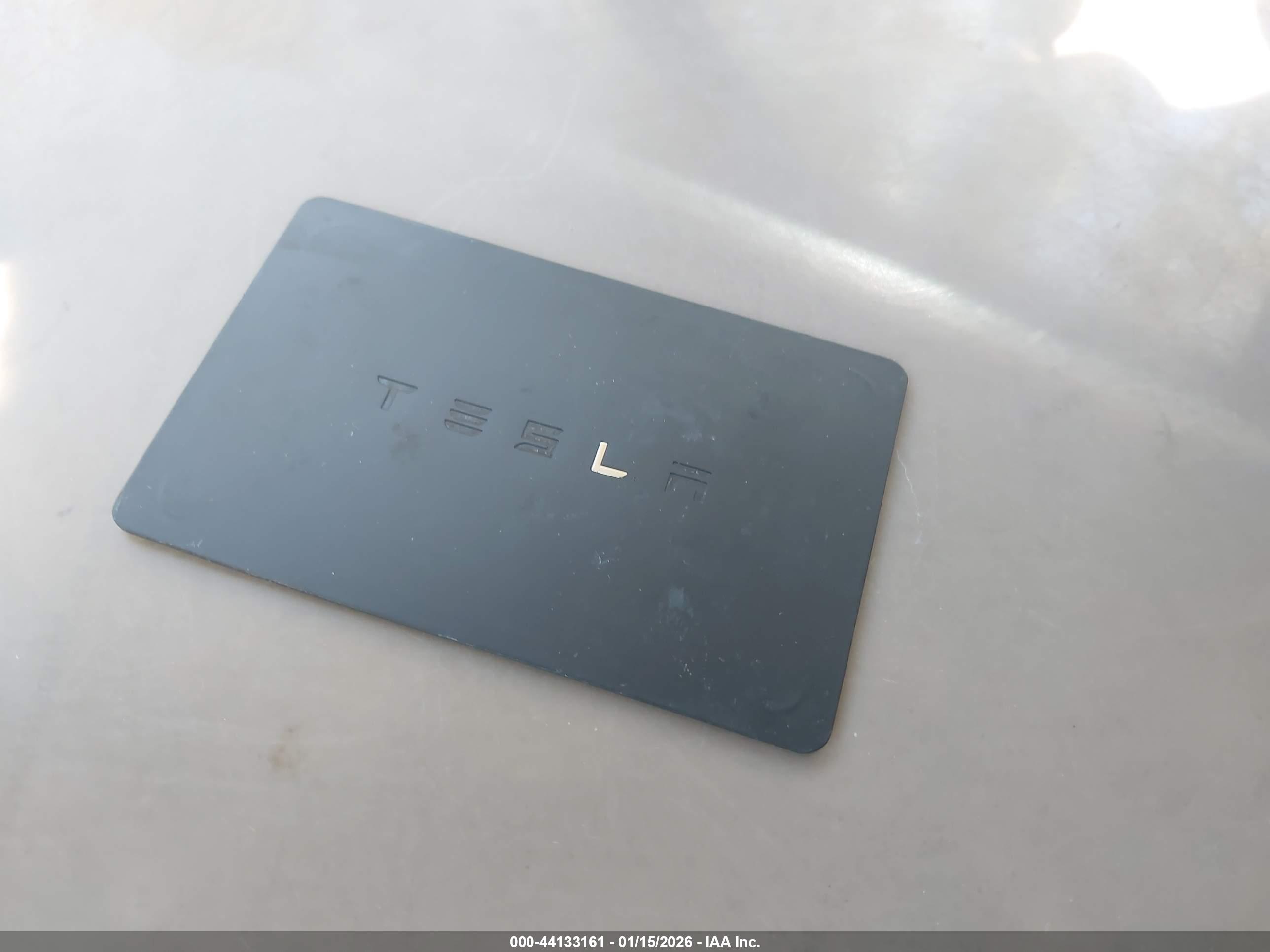 TESLA MODEL image 11