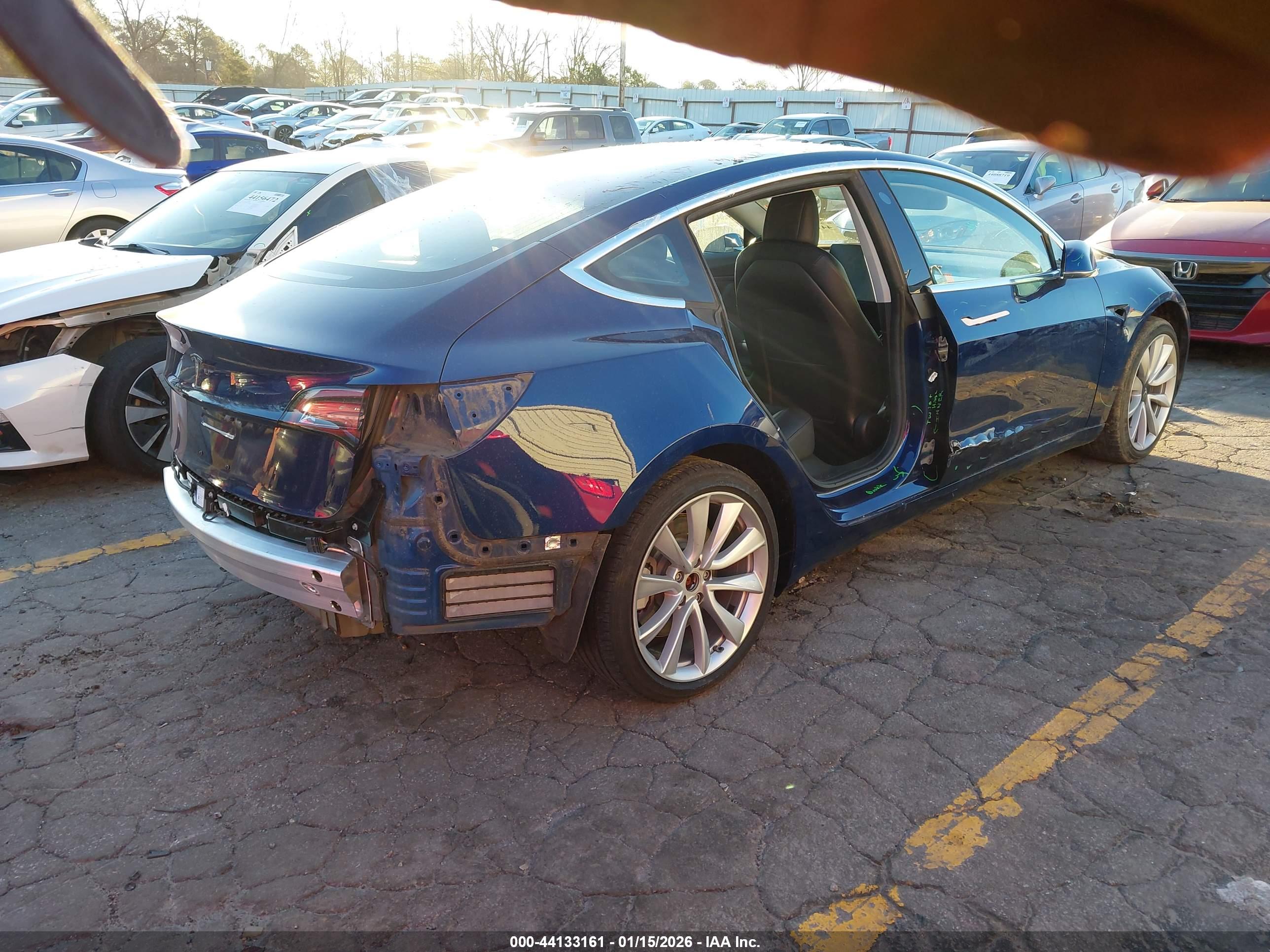 TESLA MODEL image 4