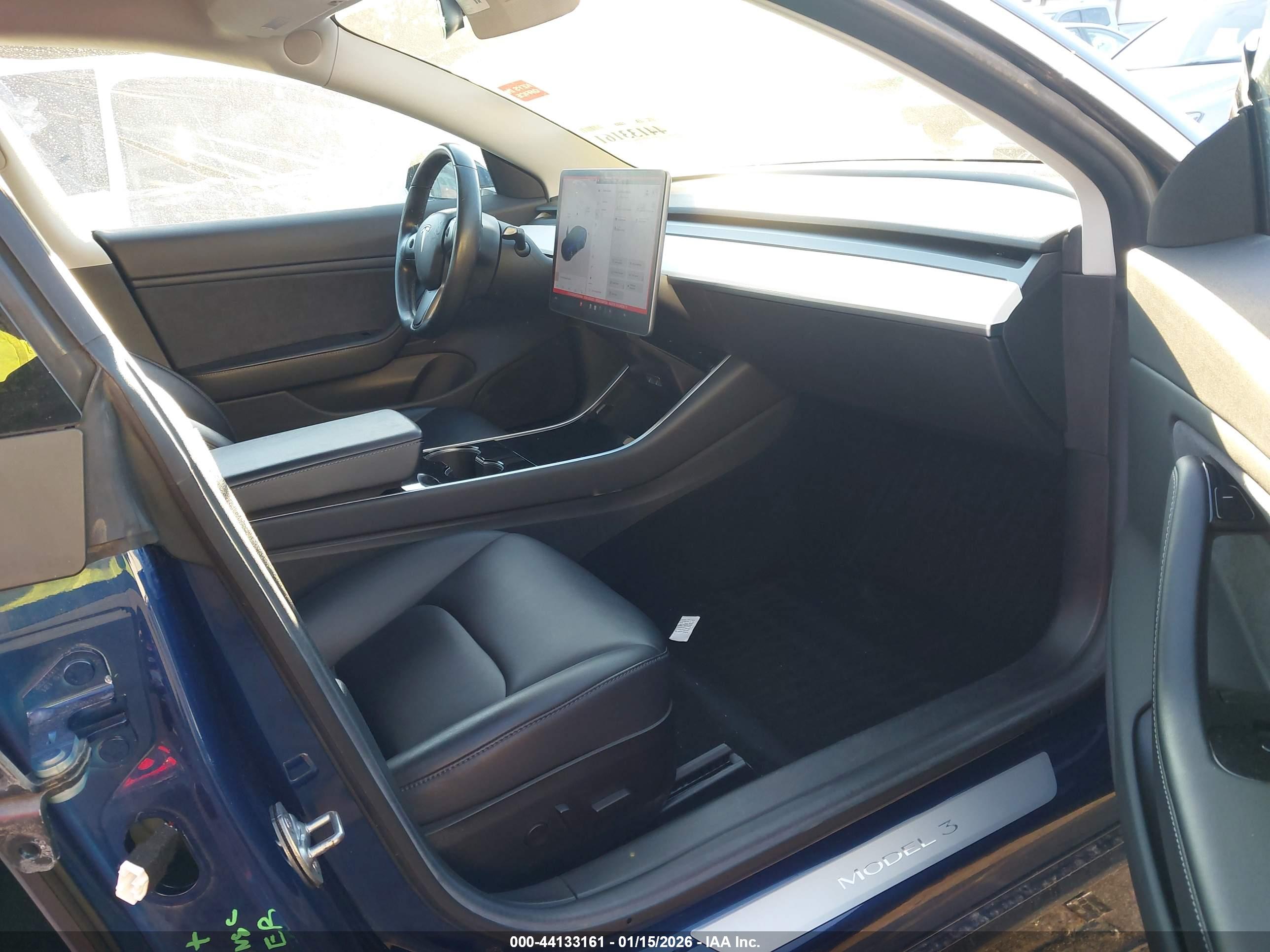TESLA MODEL image 5