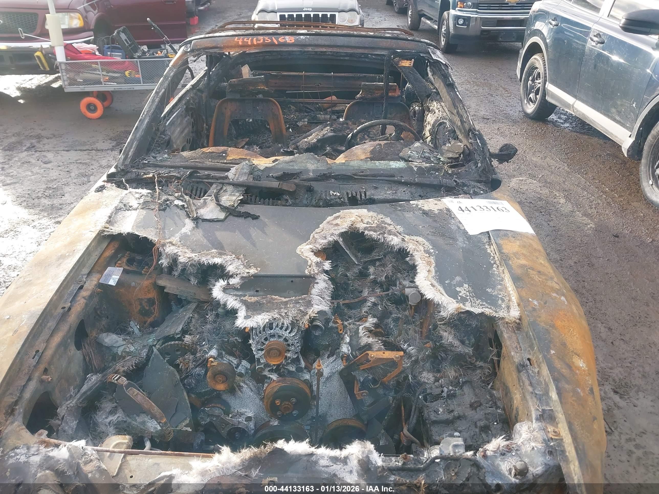 FORD MUSTANG image 6