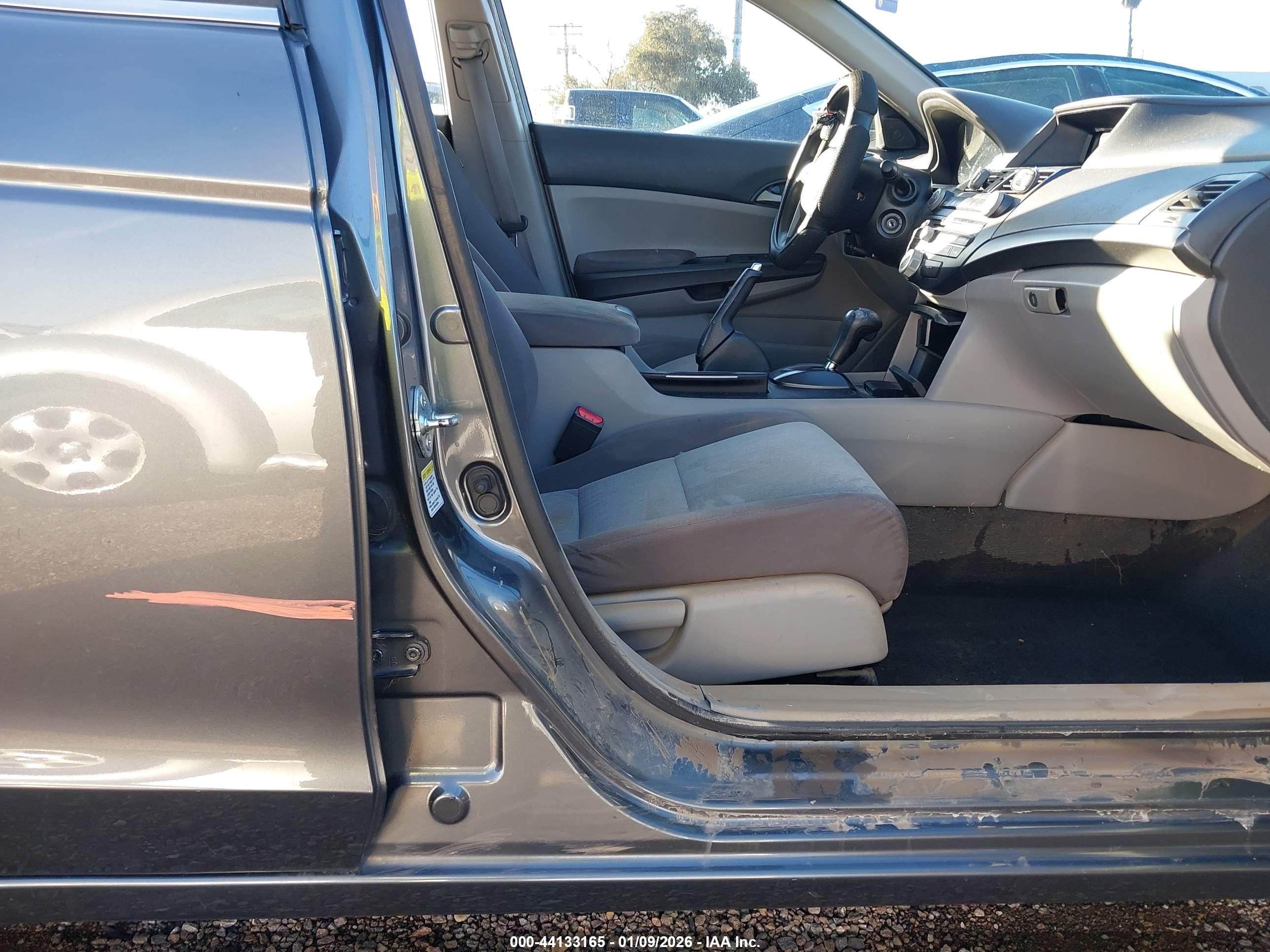 HONDA ACCORD image 6