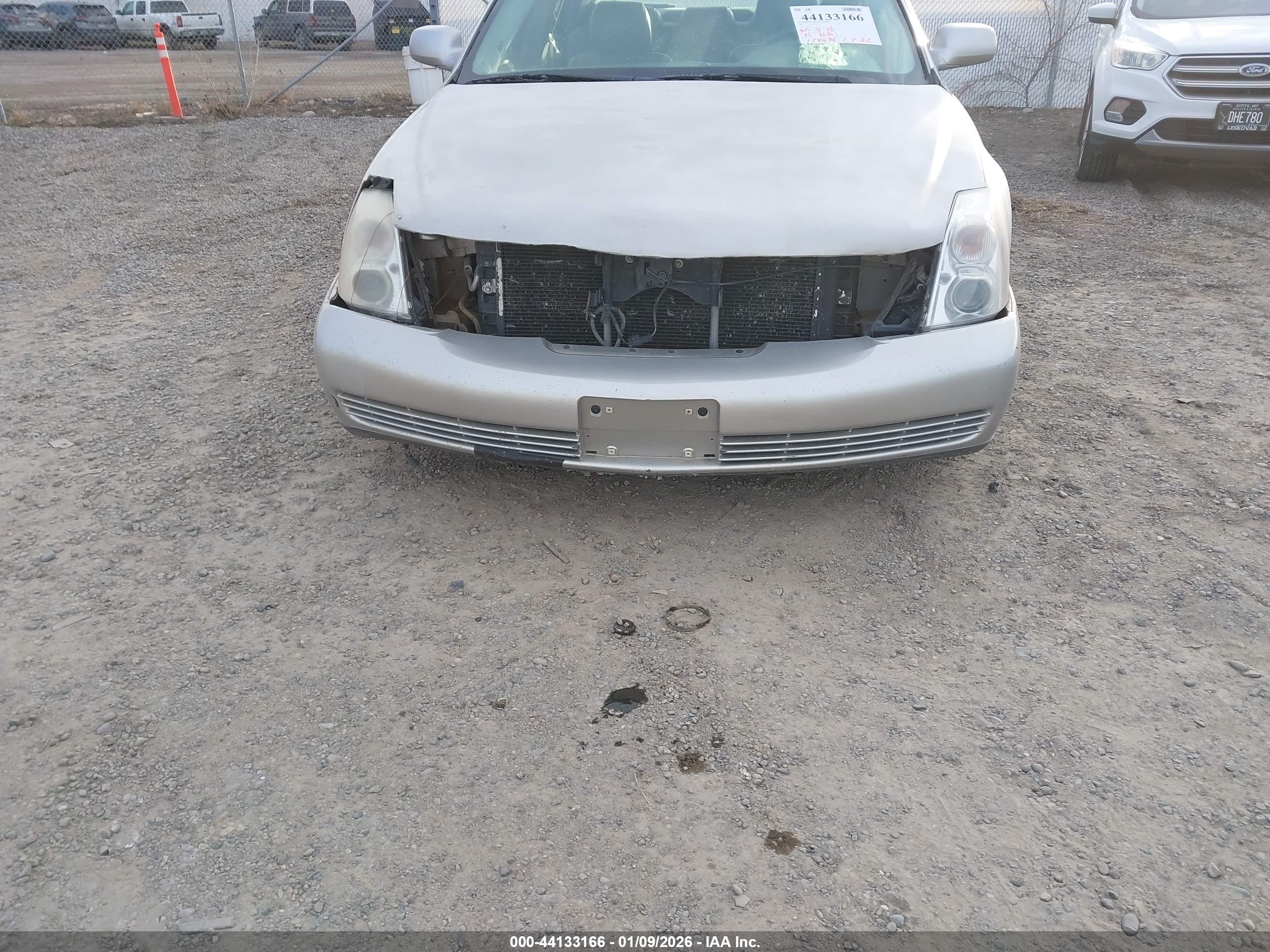 CADILLAC DTS image 6