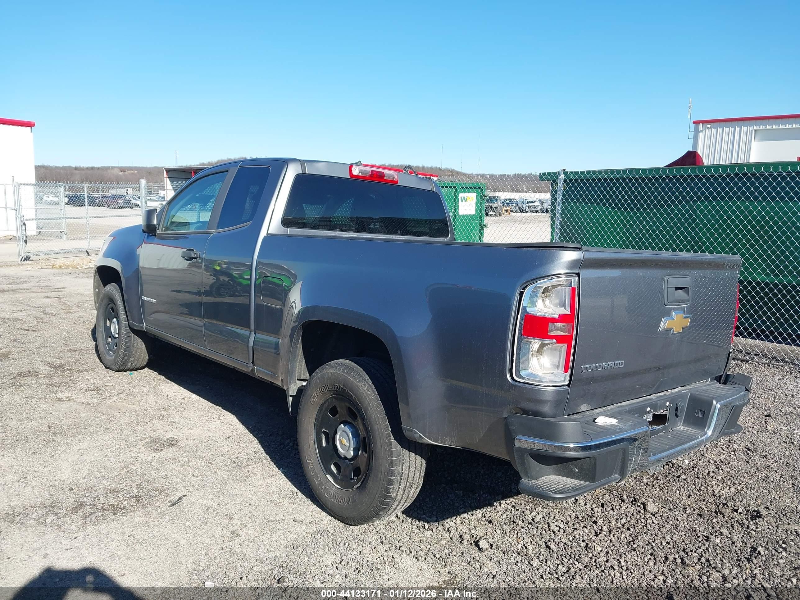 CHEVROLET COLORADO image 3