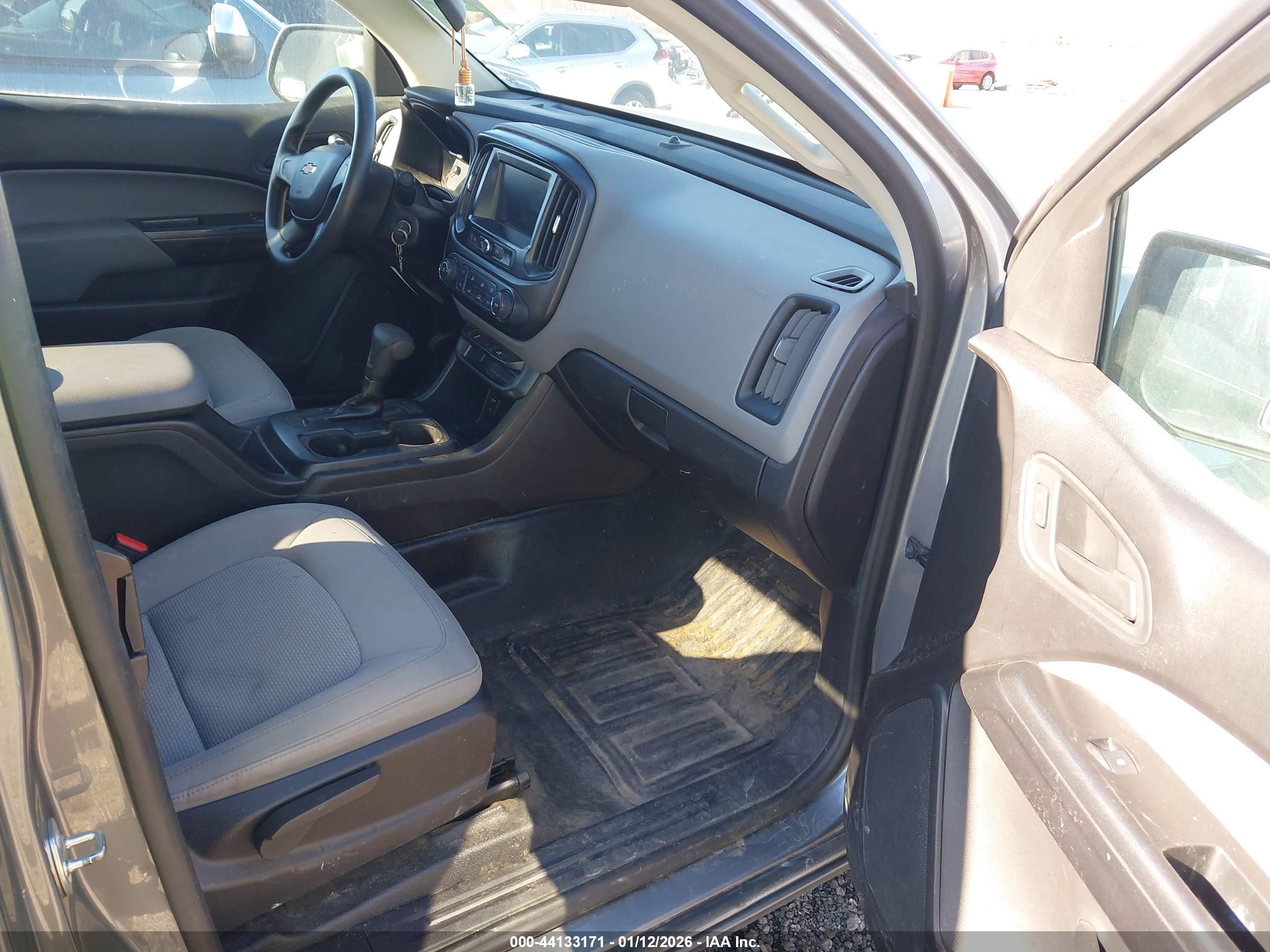 CHEVROLET COLORADO image 5