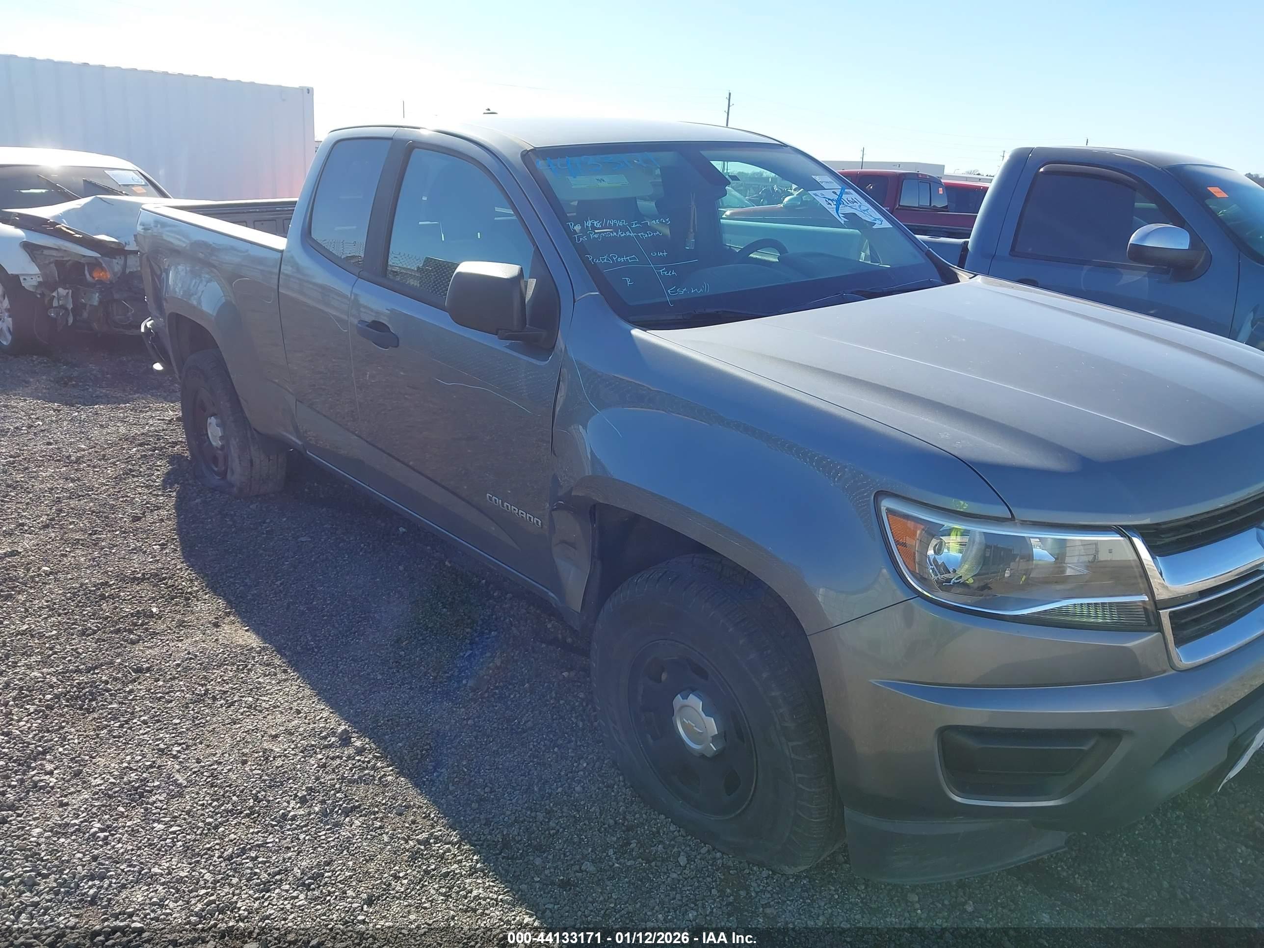 CHEVROLET COLORADO image 6