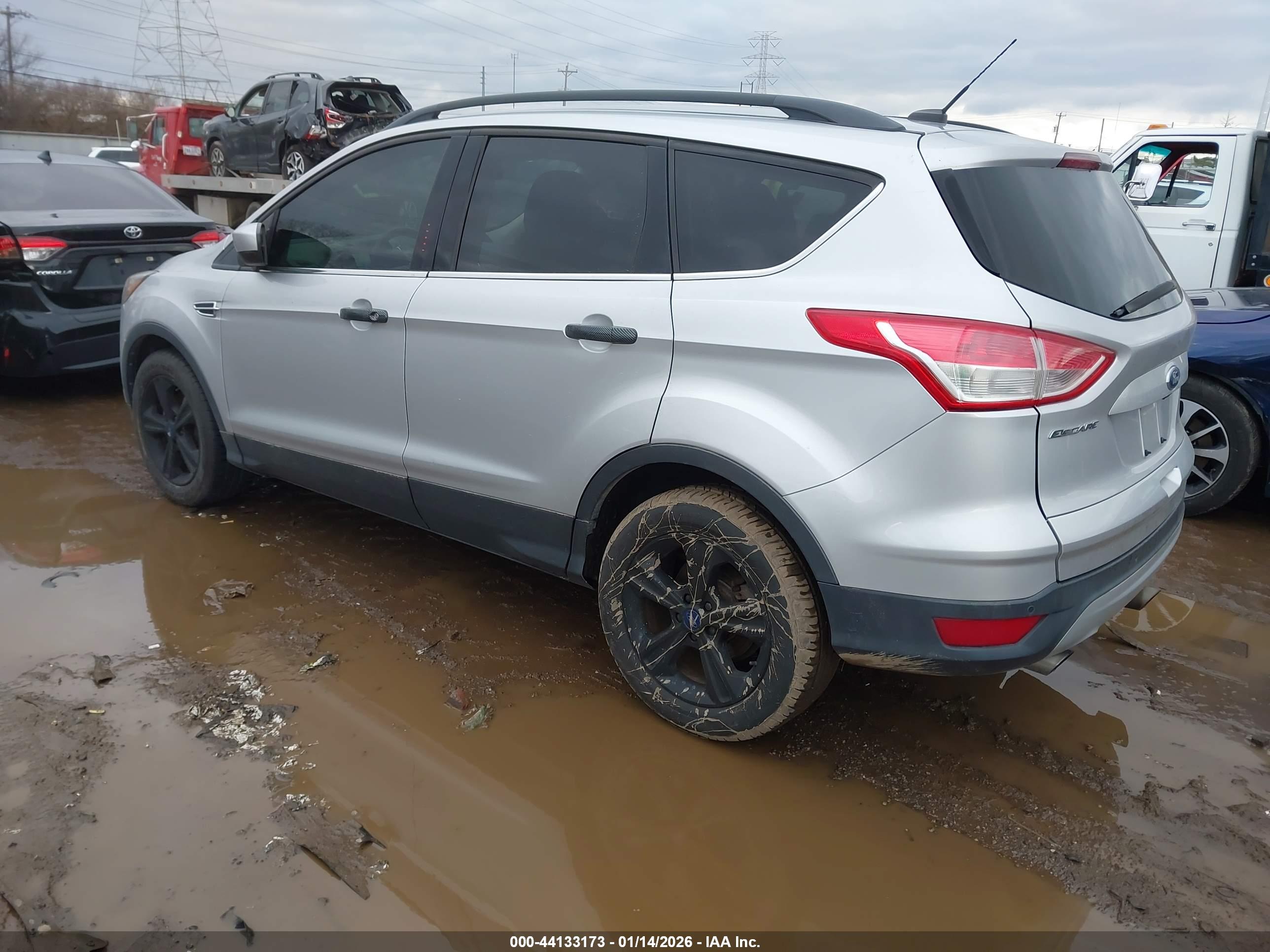 FORD ESCAPE image 3