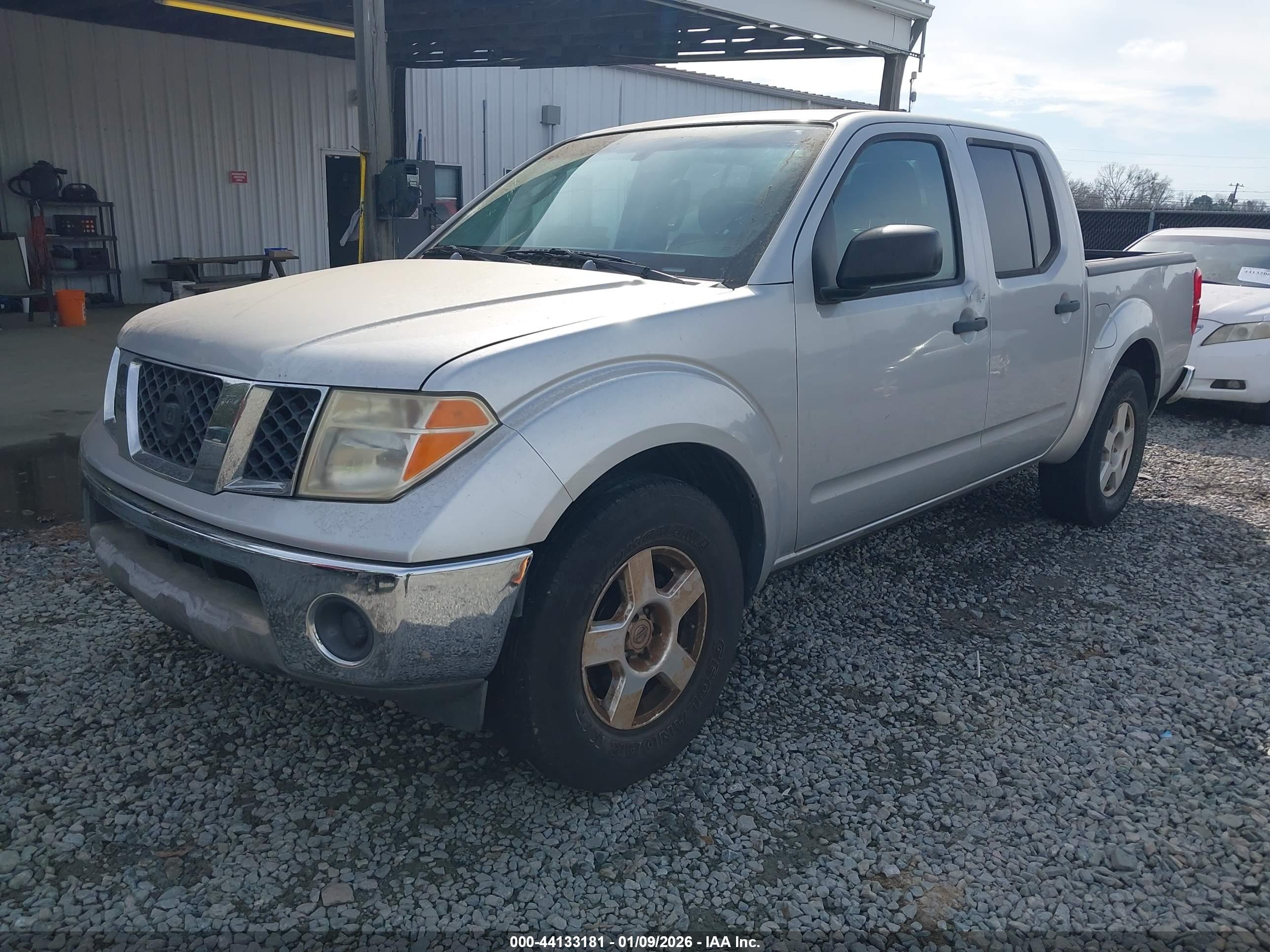 NISSAN FRONTIER image 2