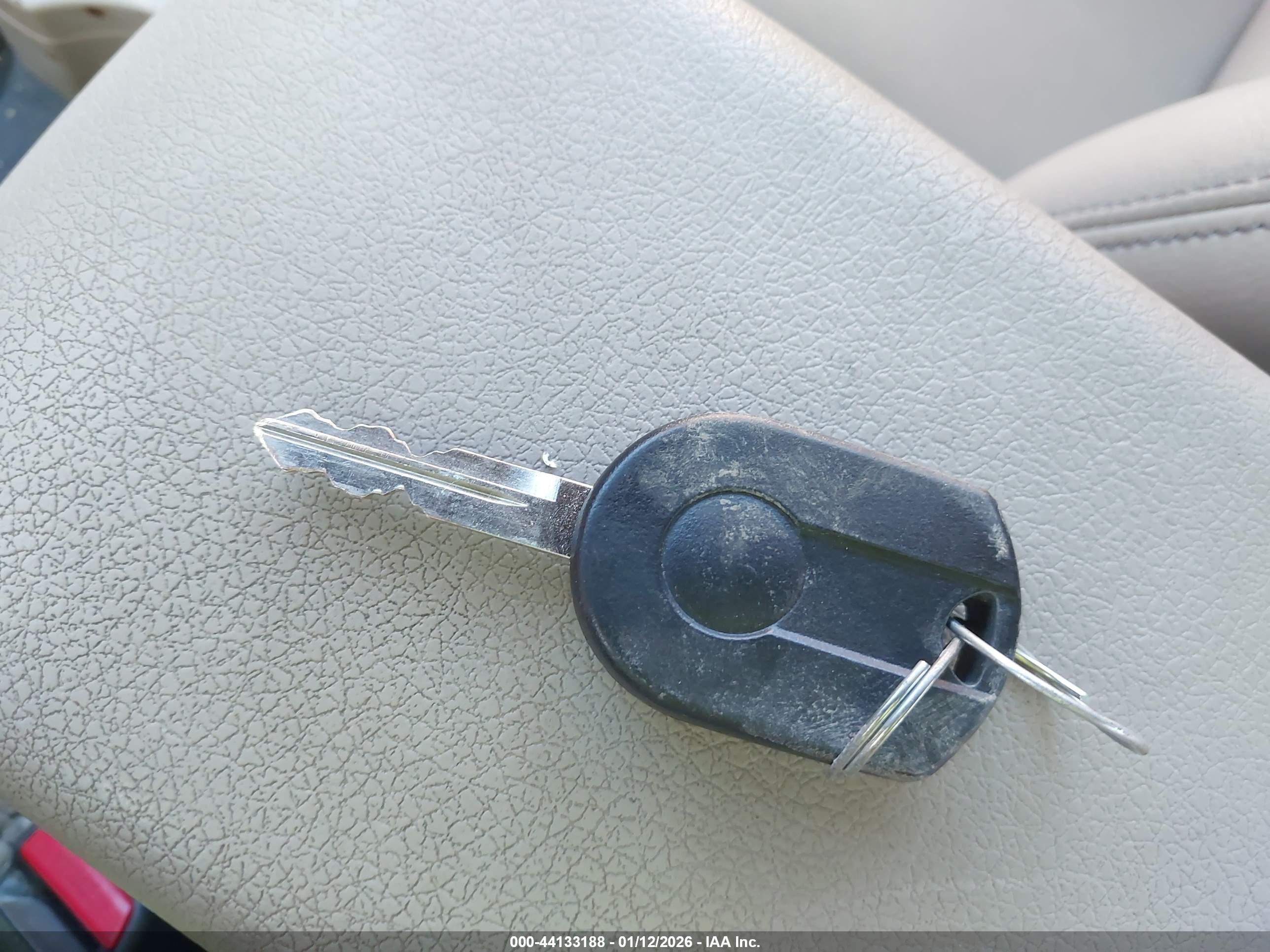 FORD FUSION image 11
