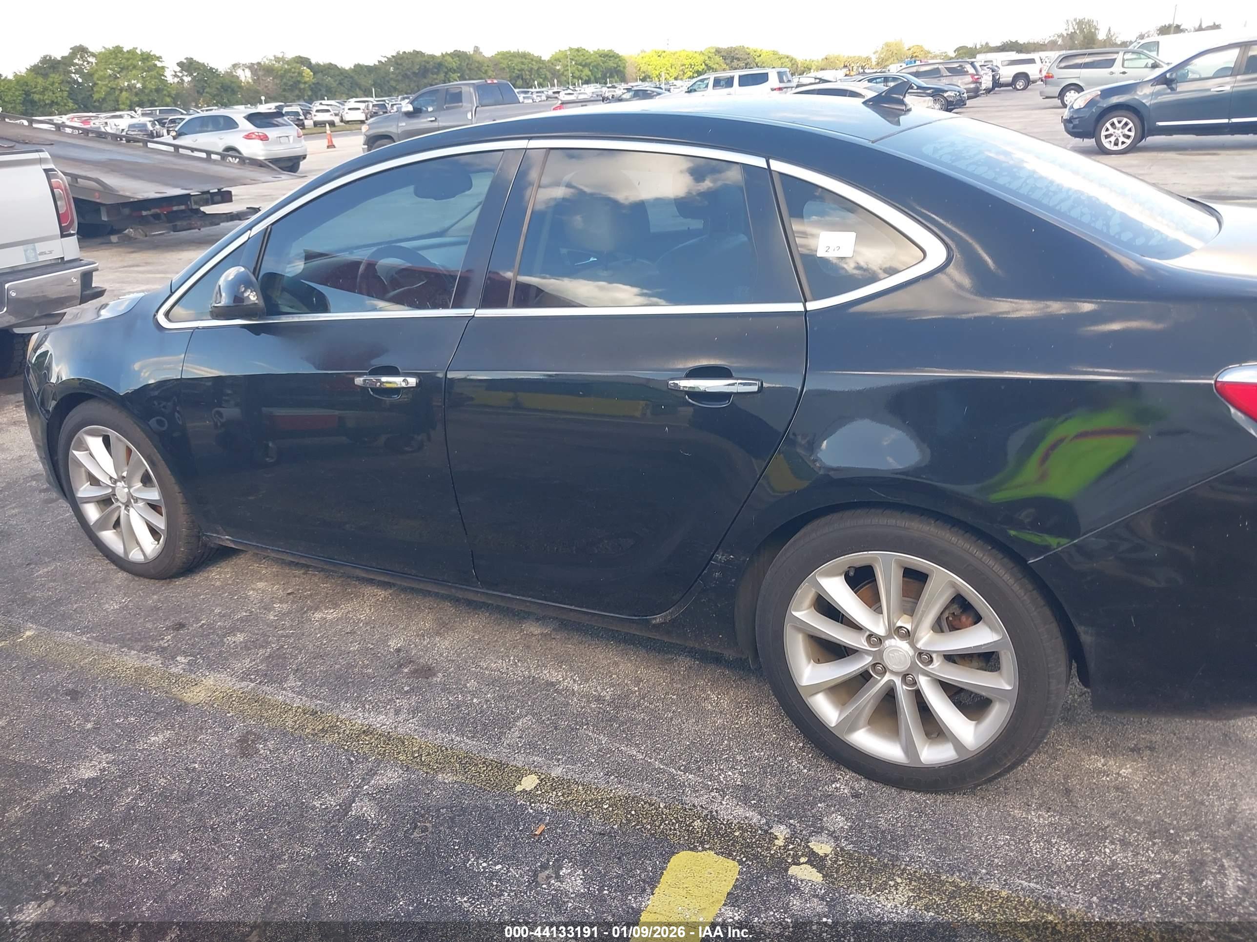 BUICK VERANO image 6