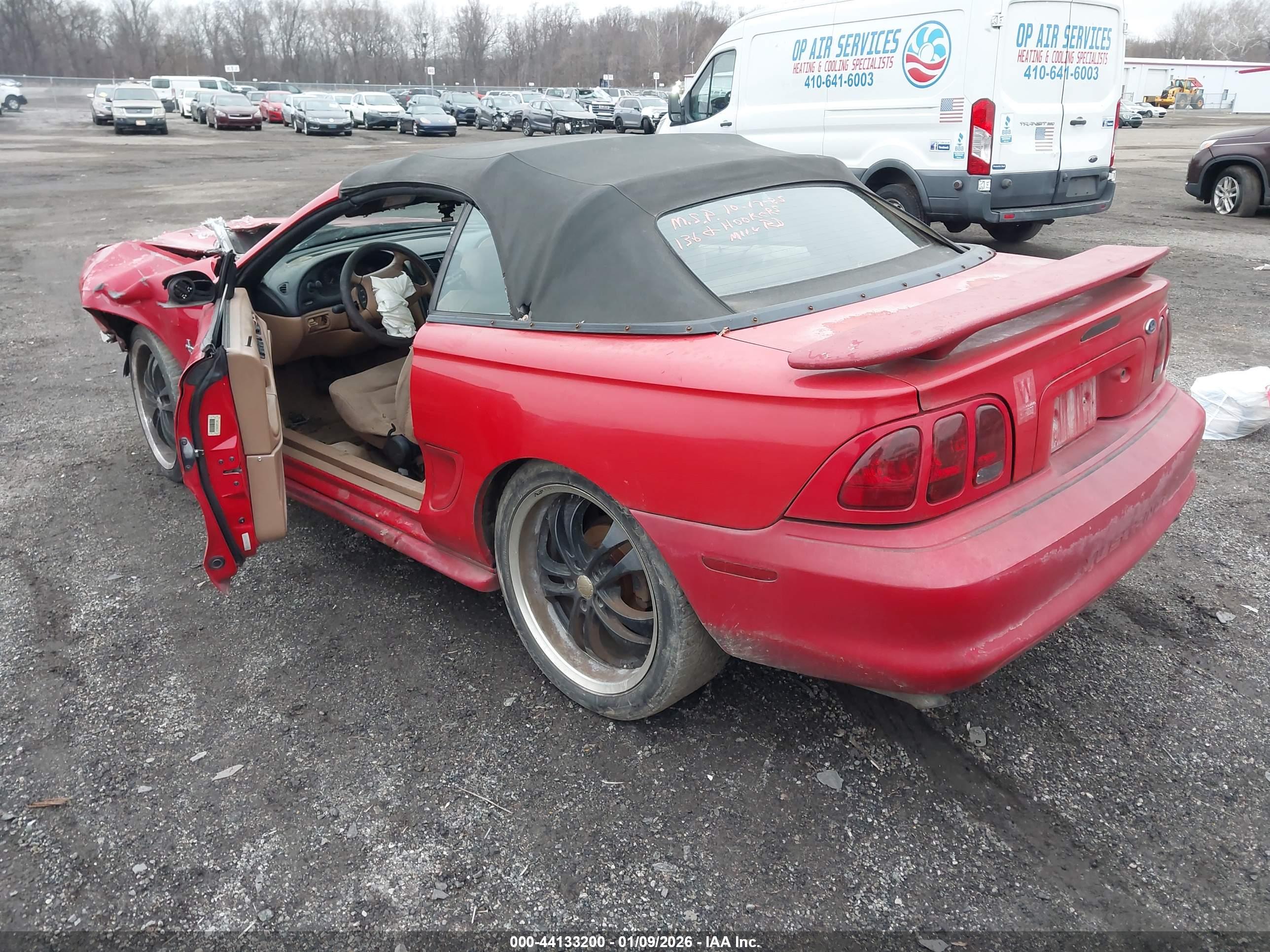 FORD MUSTANG image 3