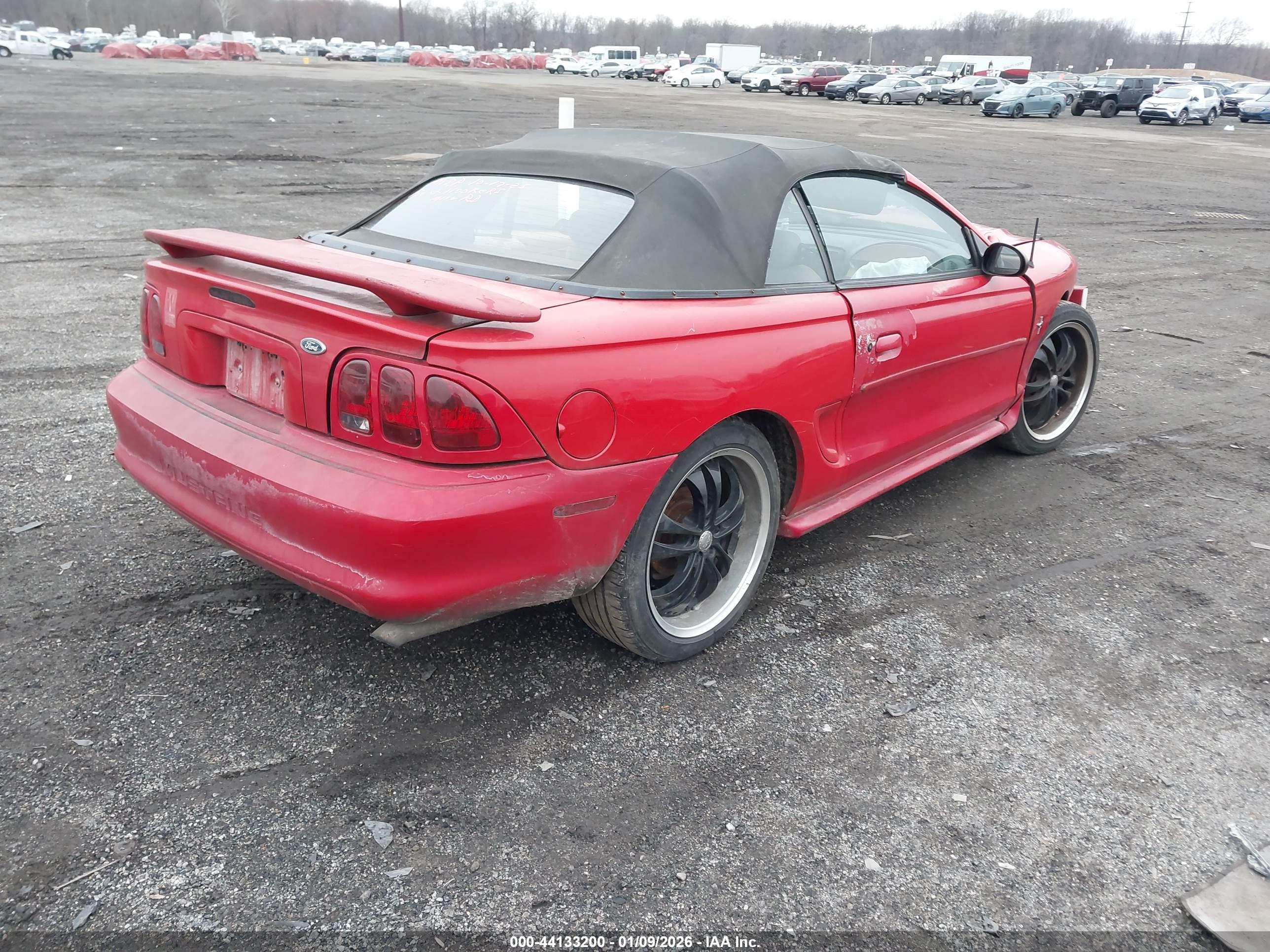 FORD MUSTANG image 4