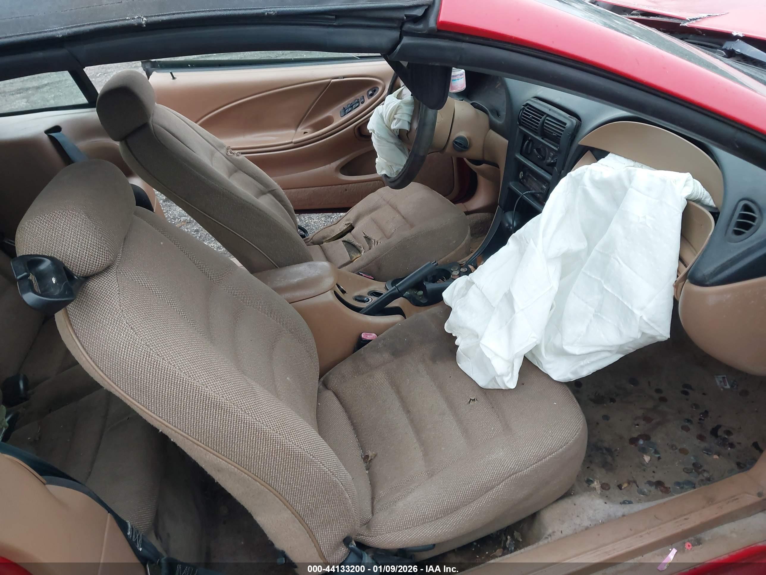 FORD MUSTANG image 5