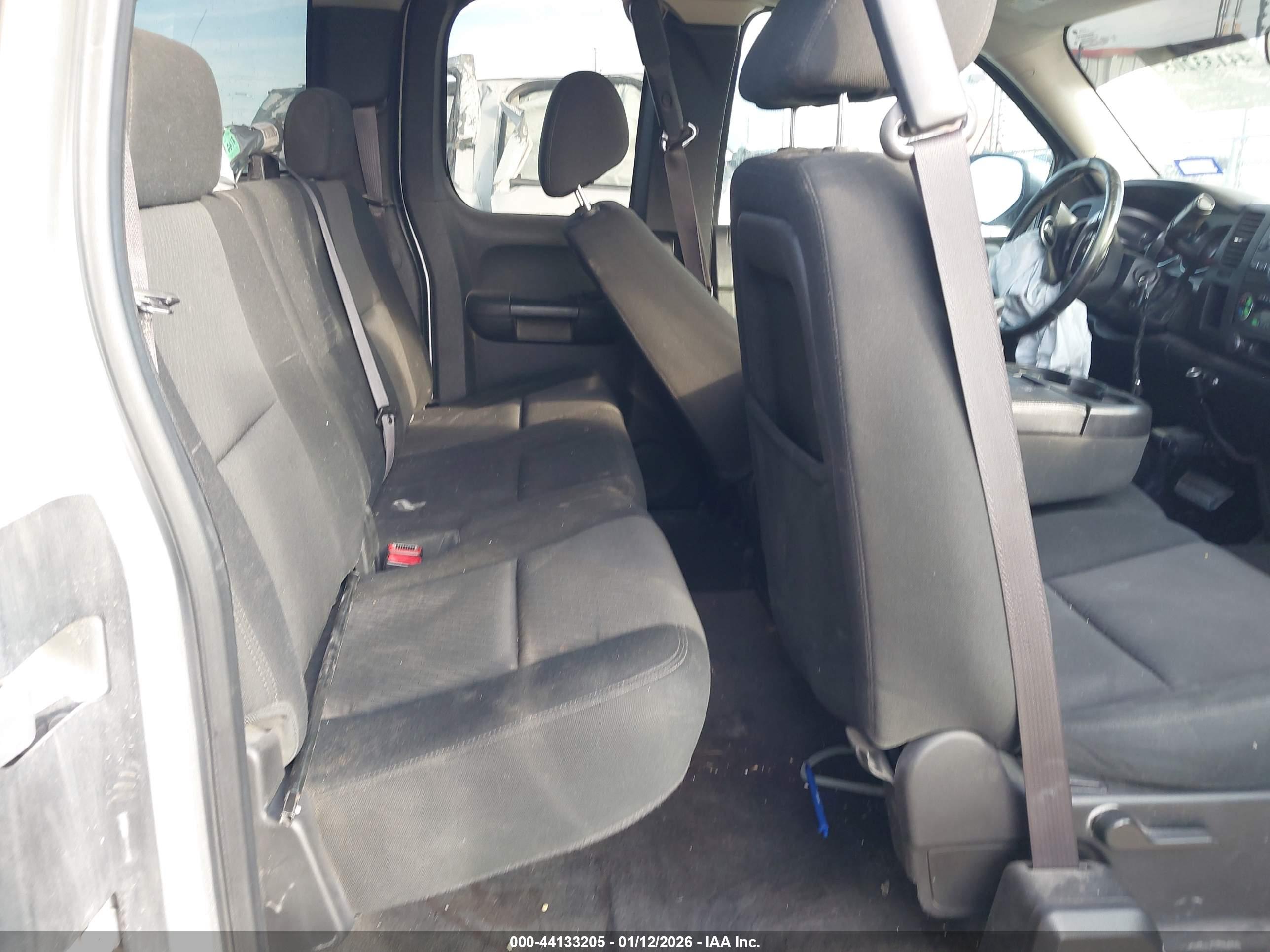 CHEVROLET SILVERADO image 8