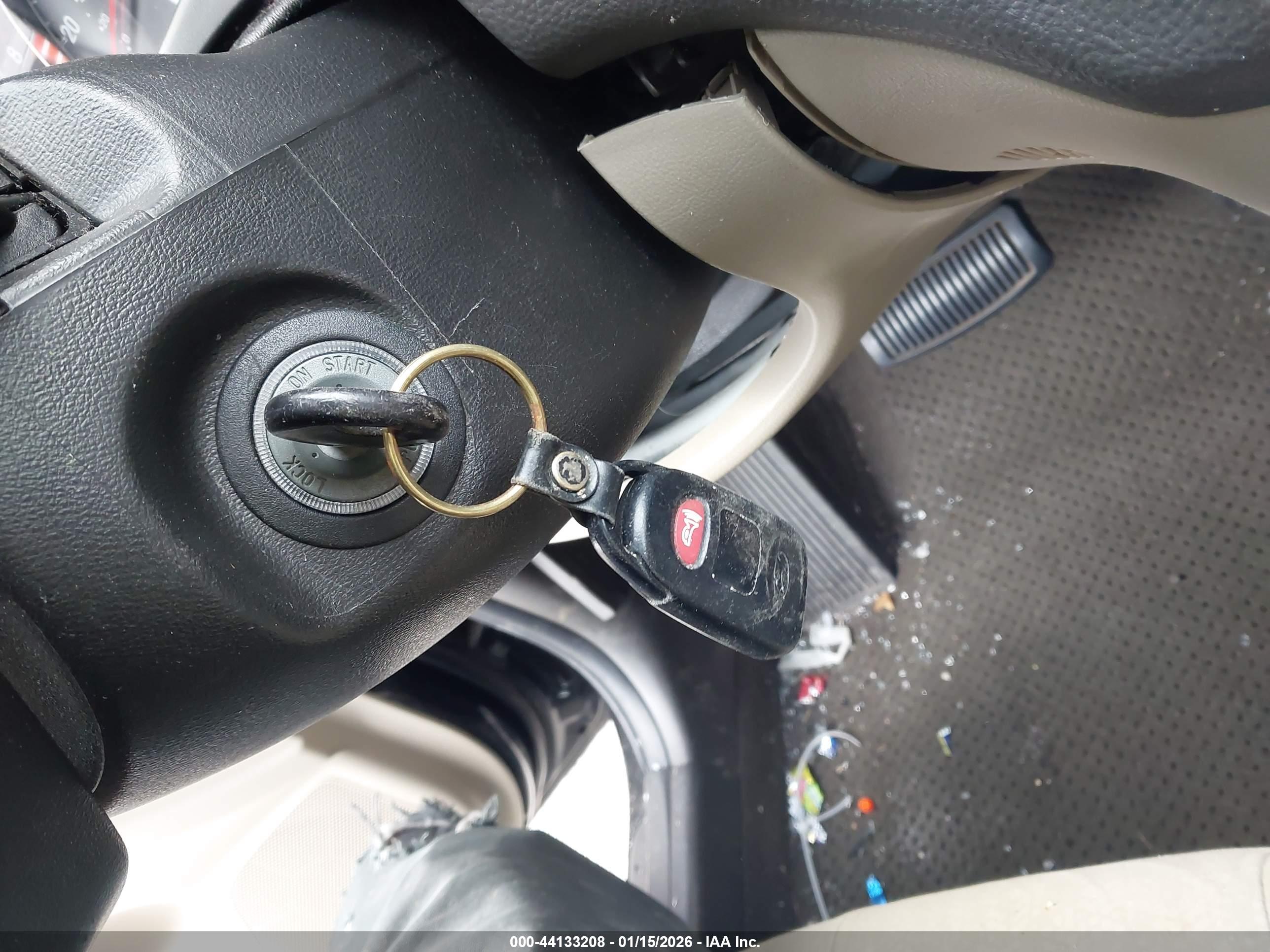 HYUNDAI ELANTRA image 11