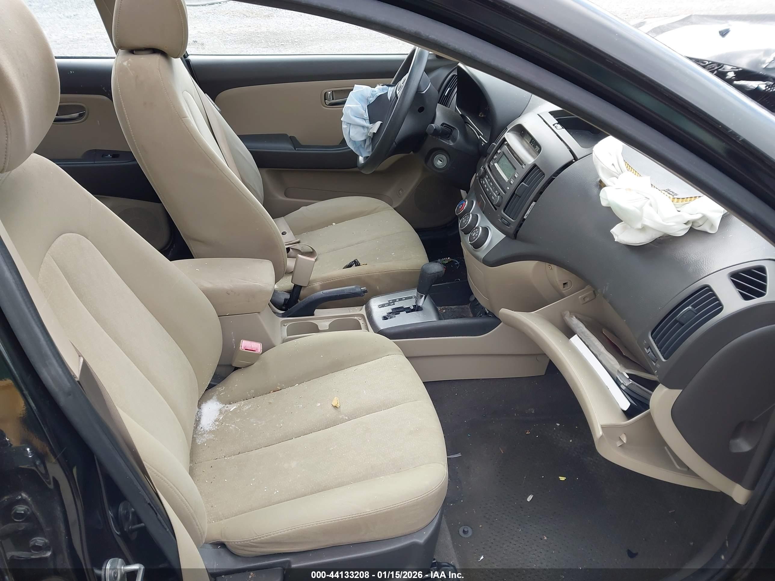 HYUNDAI ELANTRA image 5