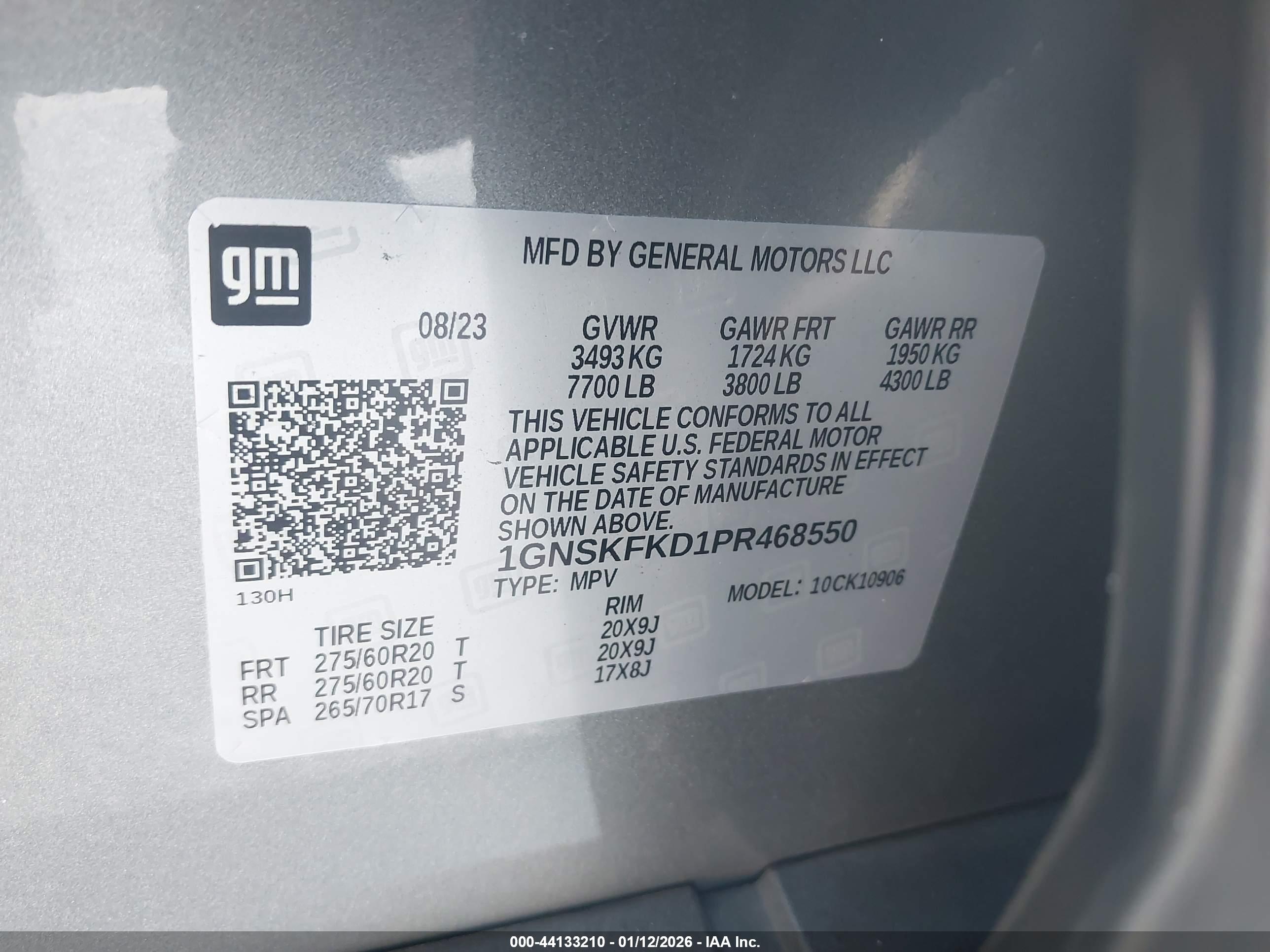CHEVROLET SUBURBAN image 9