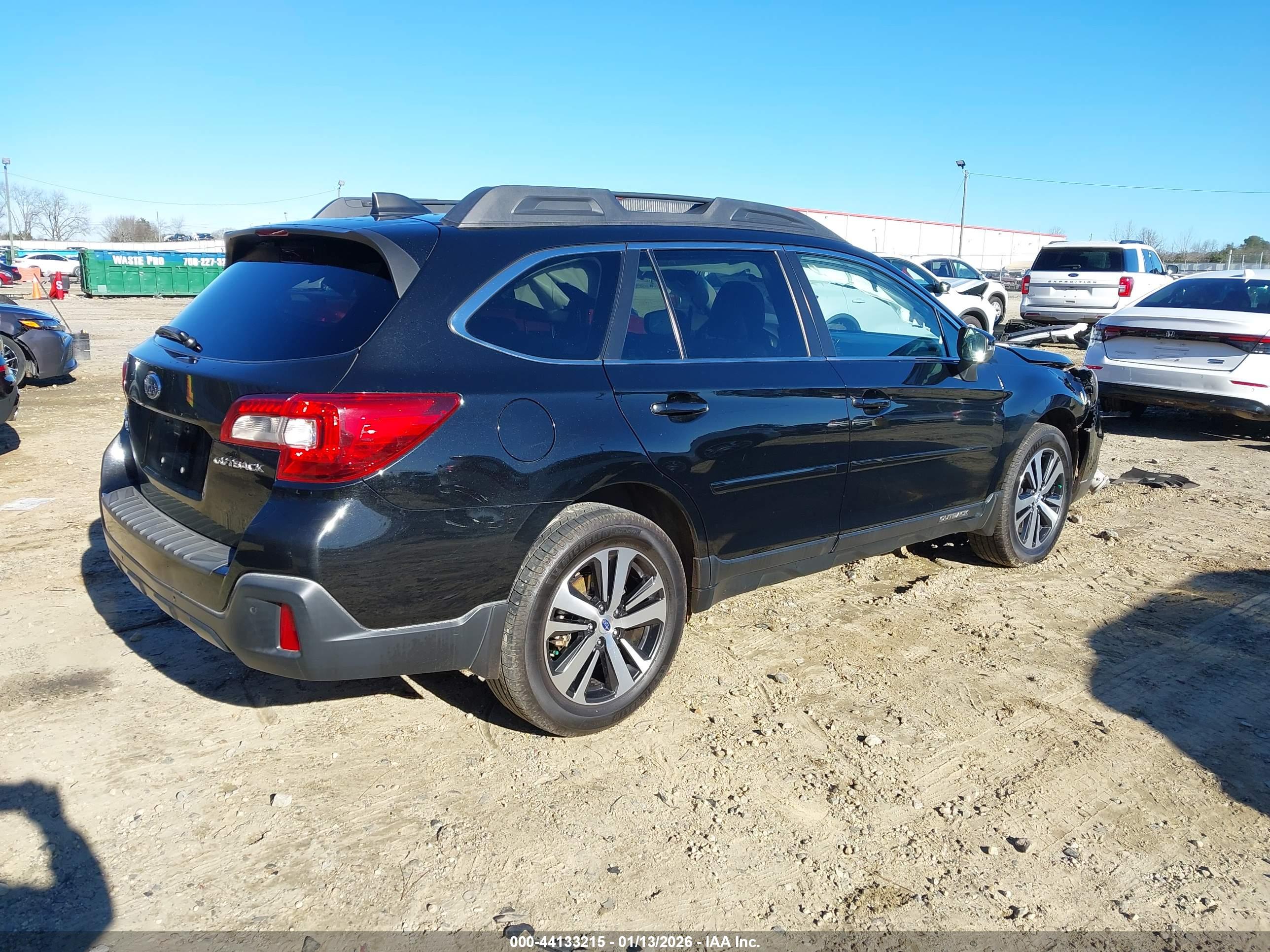 SUBARU OUTBACK image 4