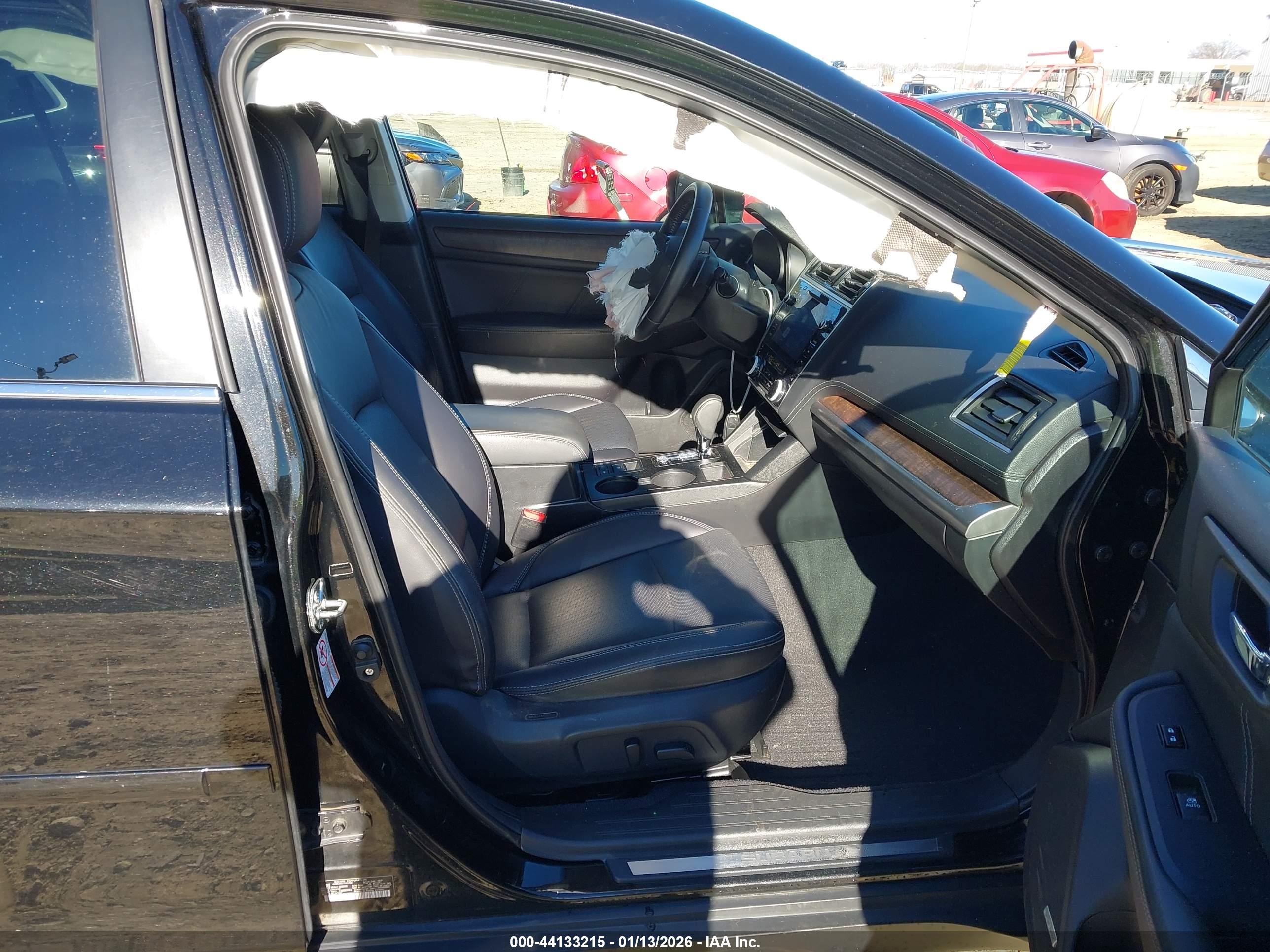 SUBARU OUTBACK image 5