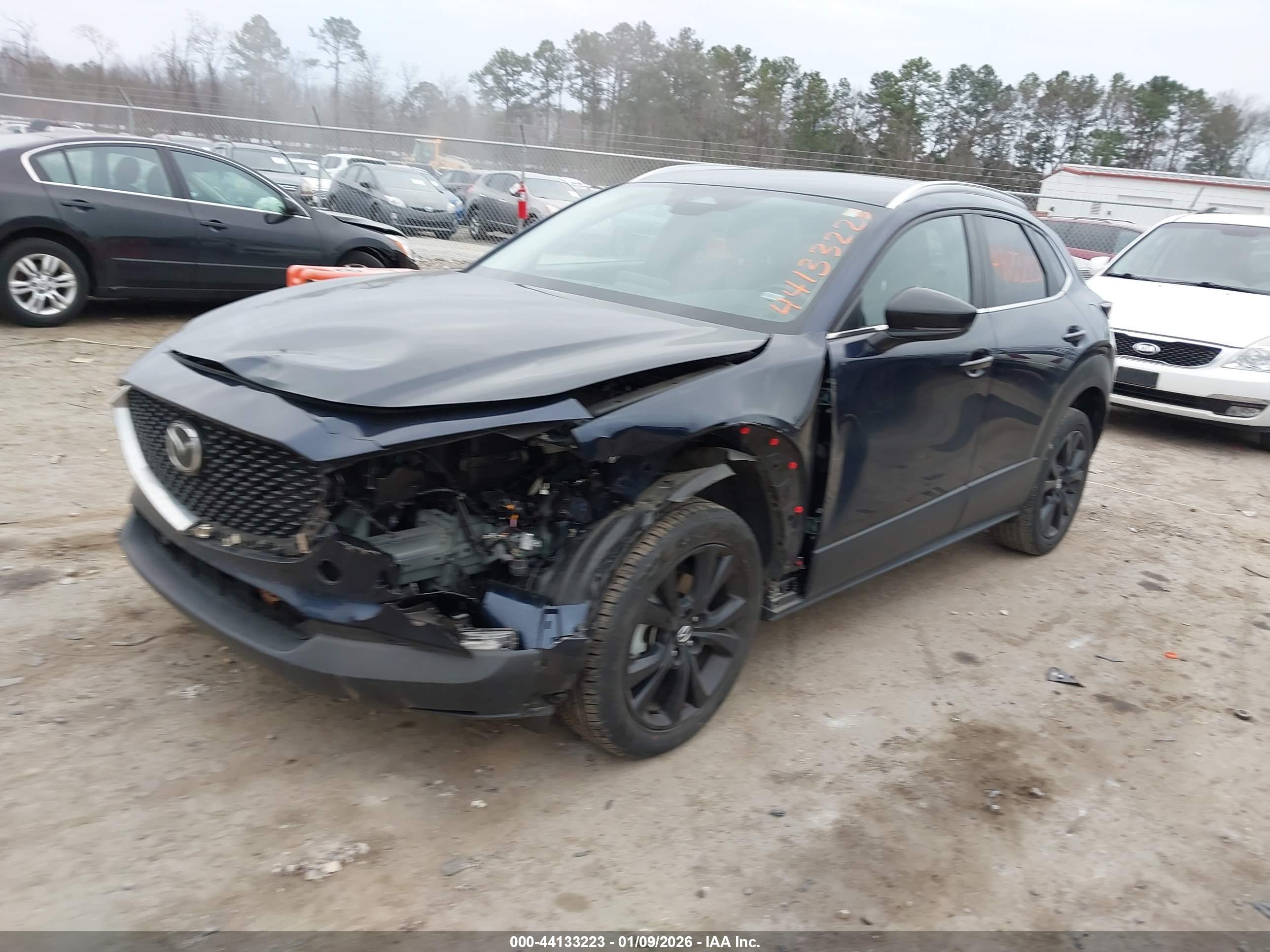 MAZDA CX-30 image 2