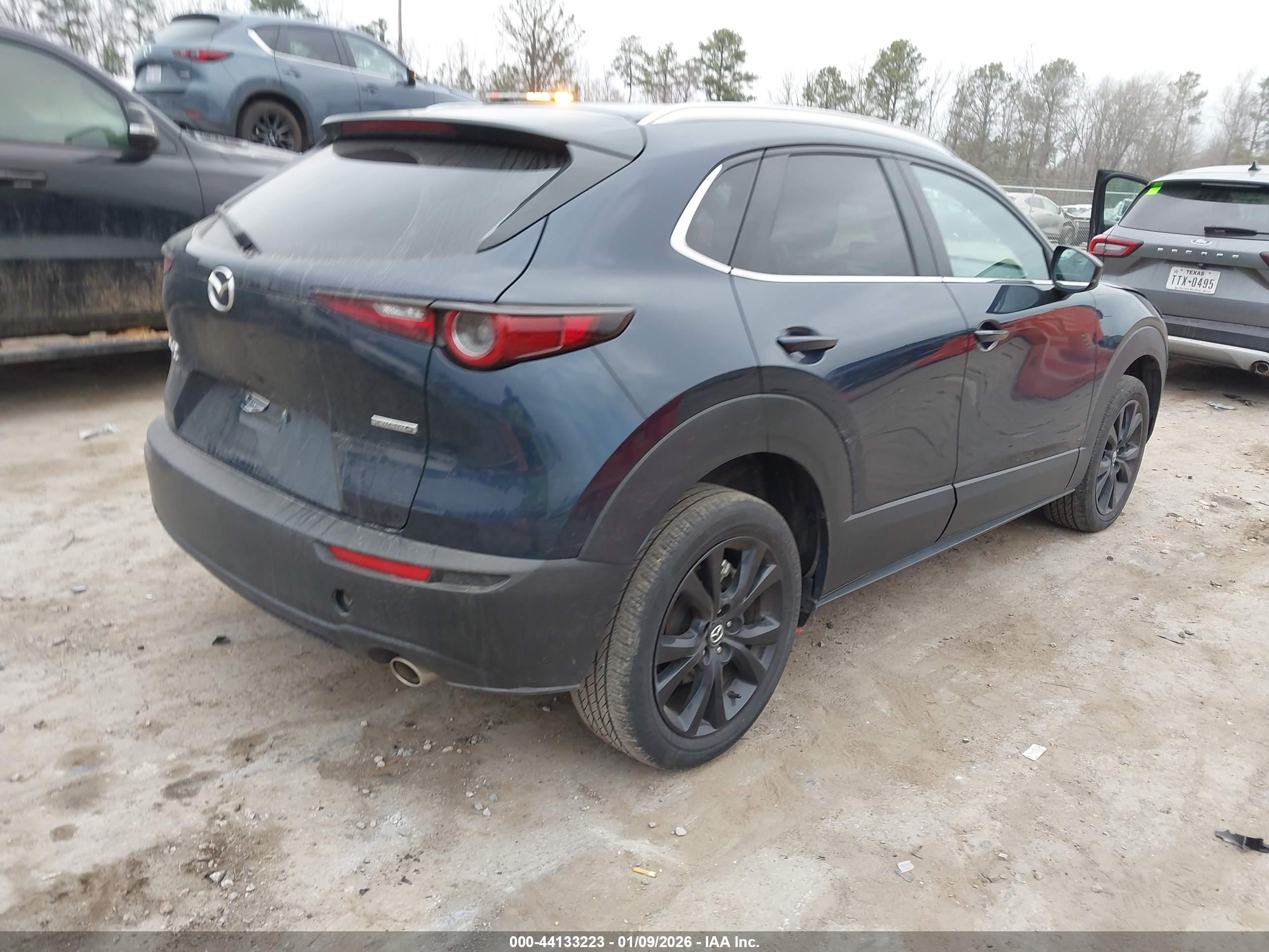 MAZDA CX-30 image 4