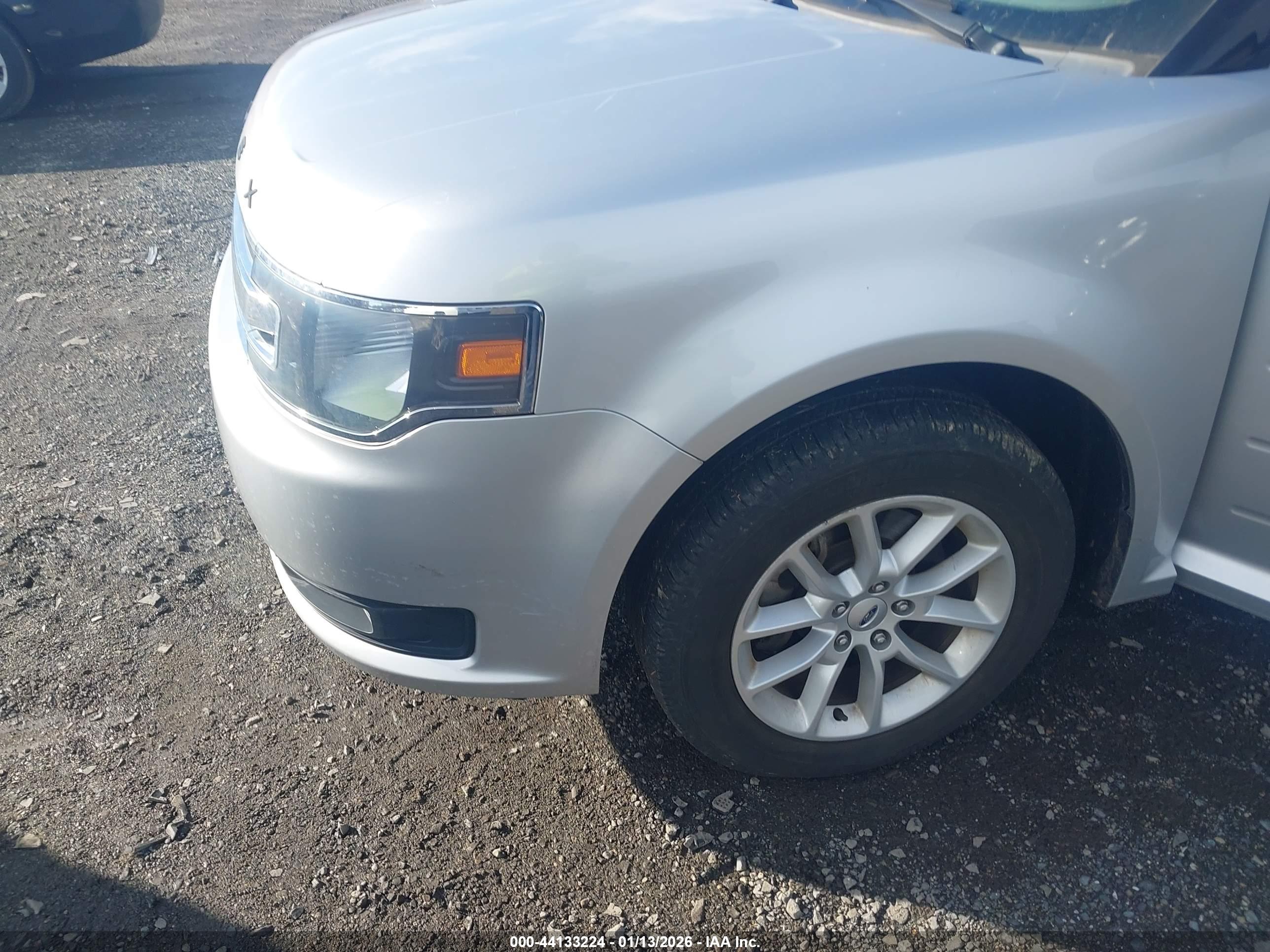 FORD FLEX image 6