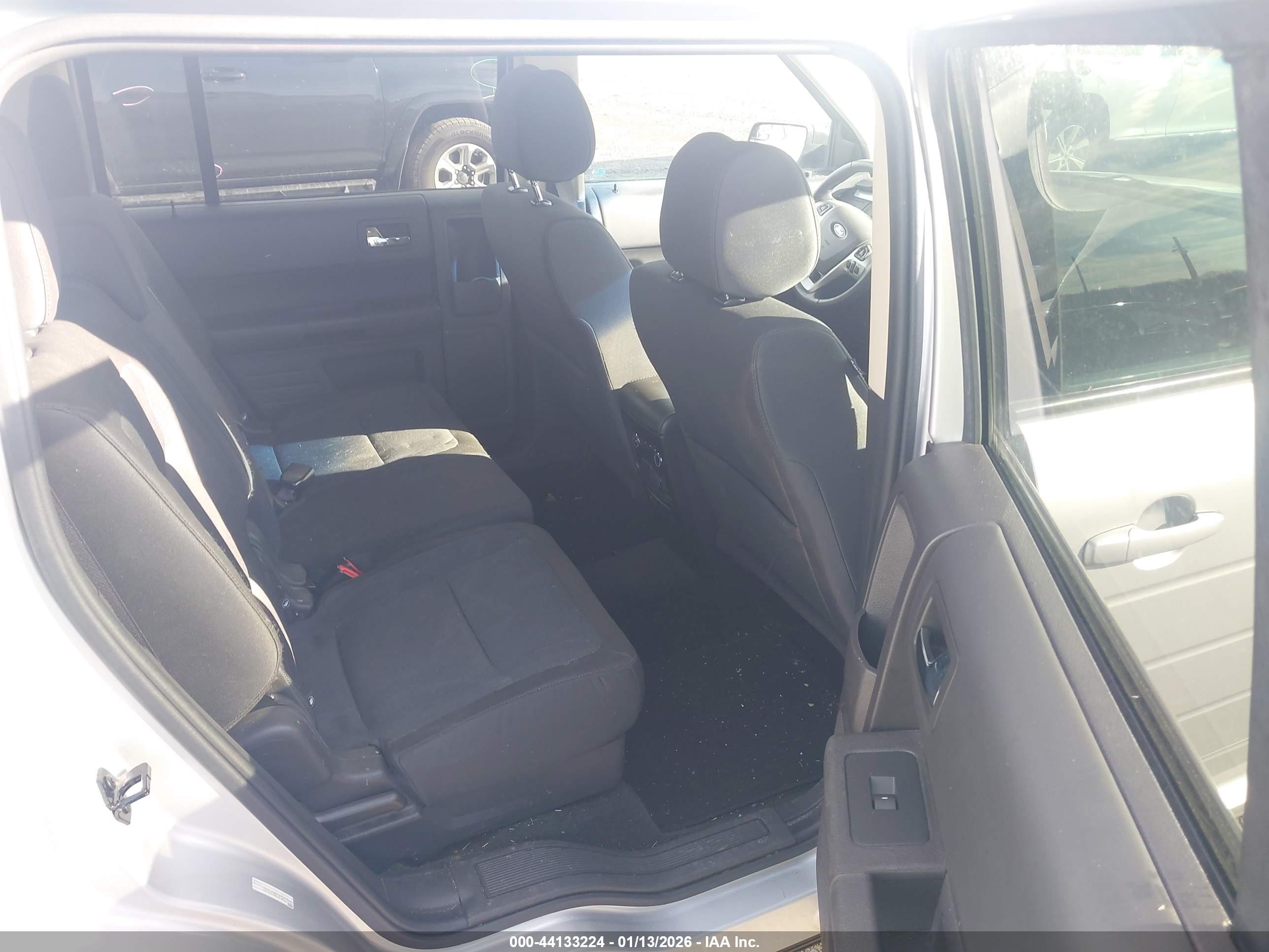 FORD FLEX image 8