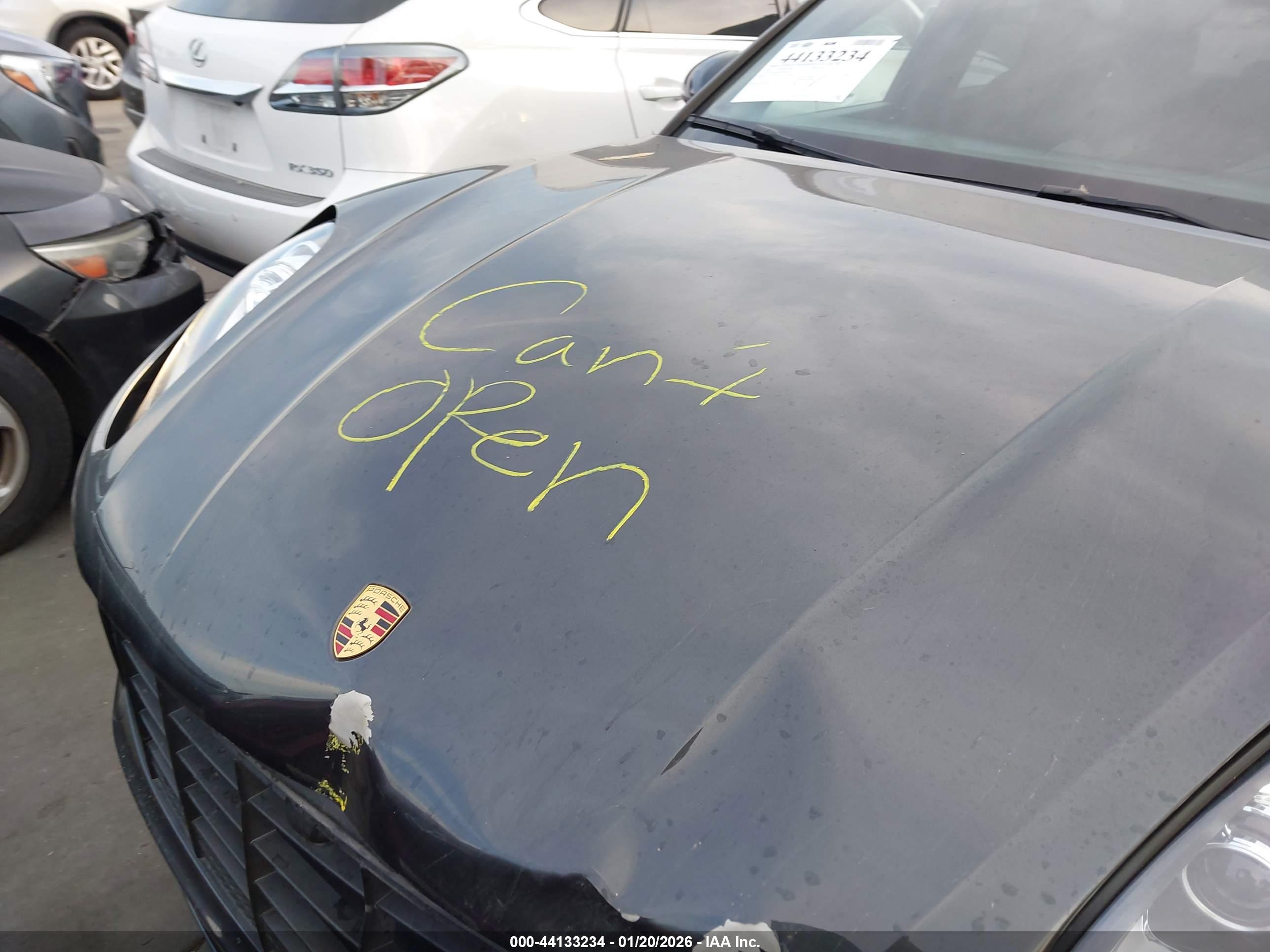 PORSCHE MACAN image 10