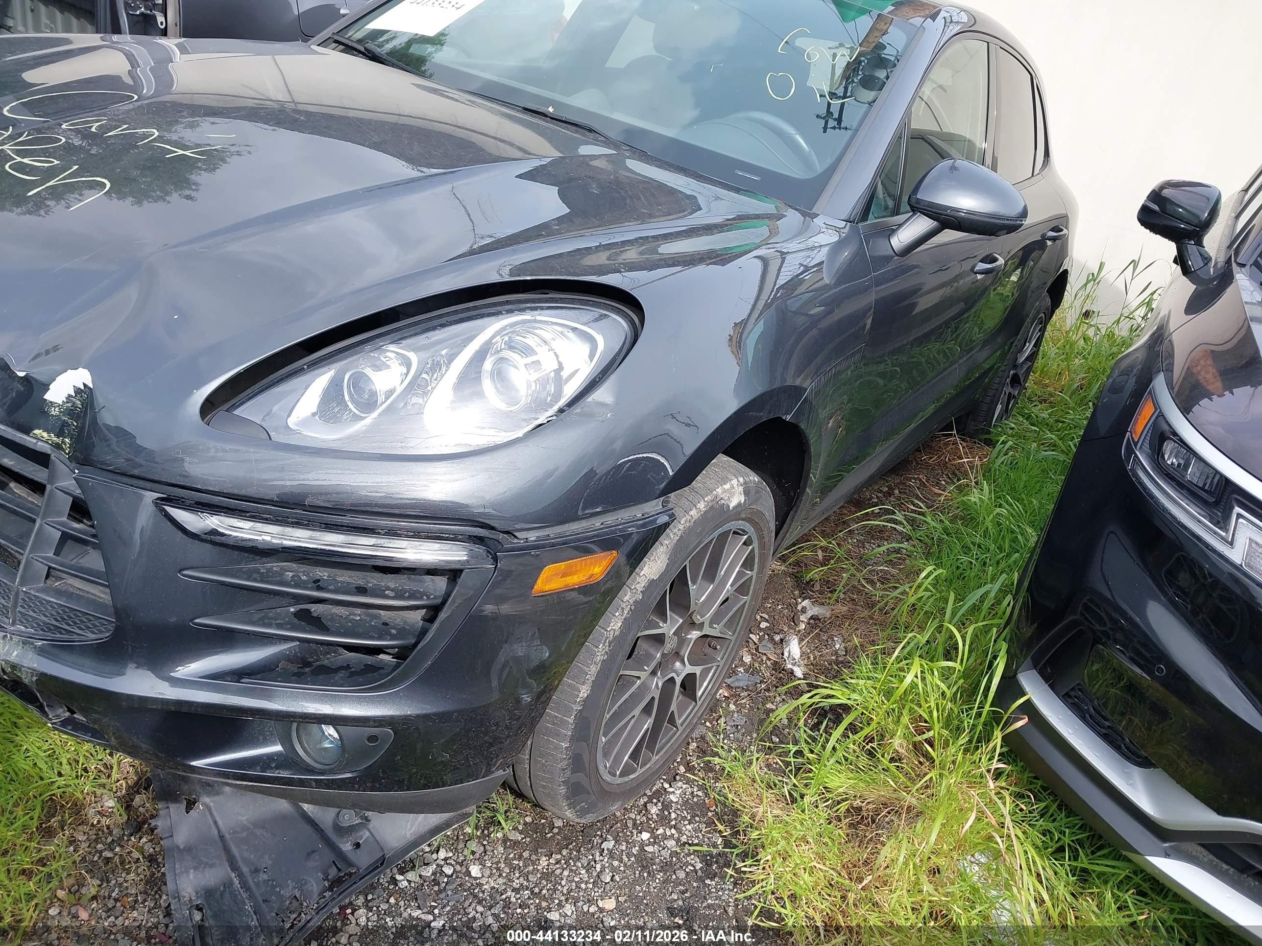 PORSCHE MACAN image 2