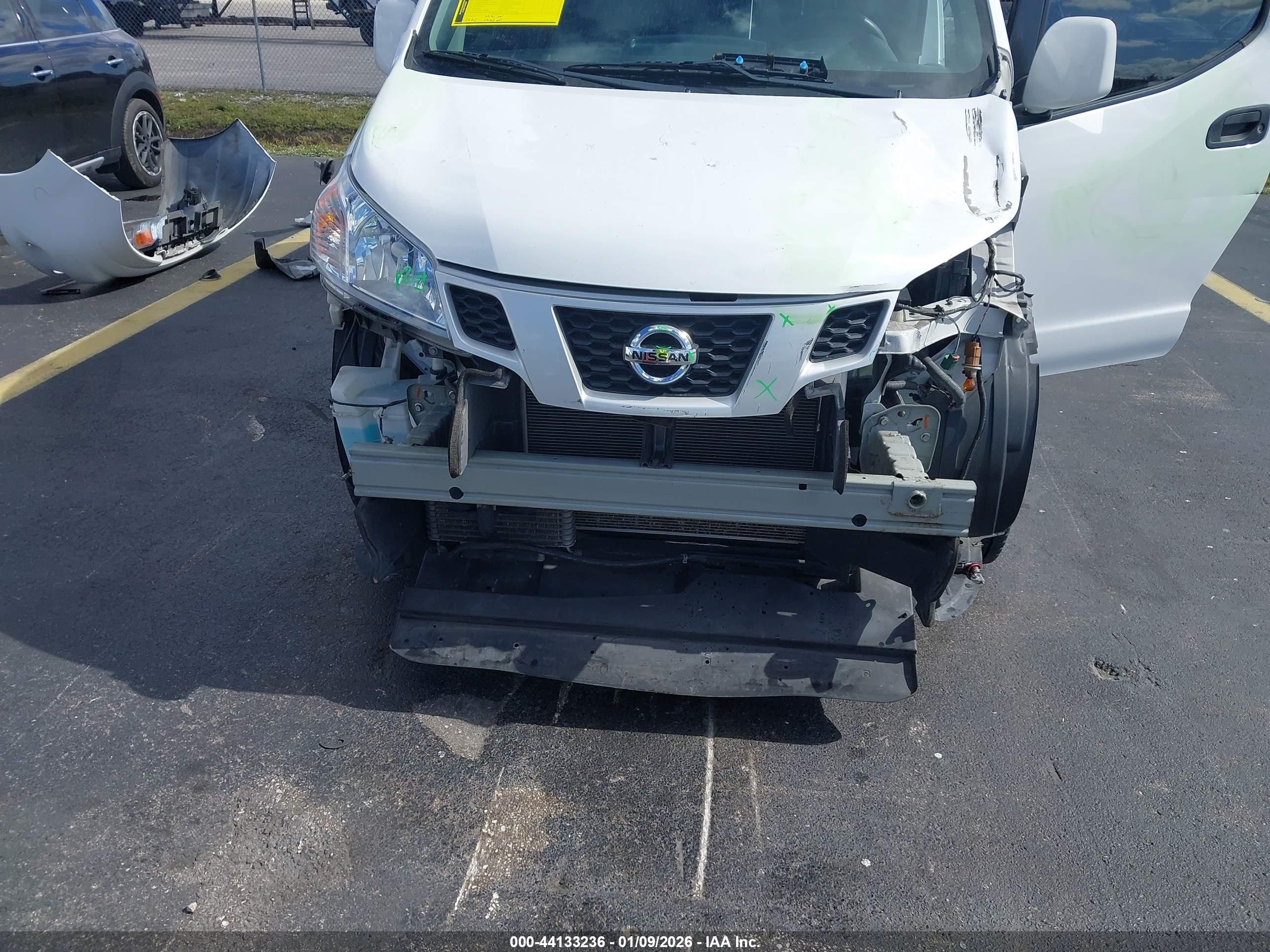 NISSAN NV200 image 6
