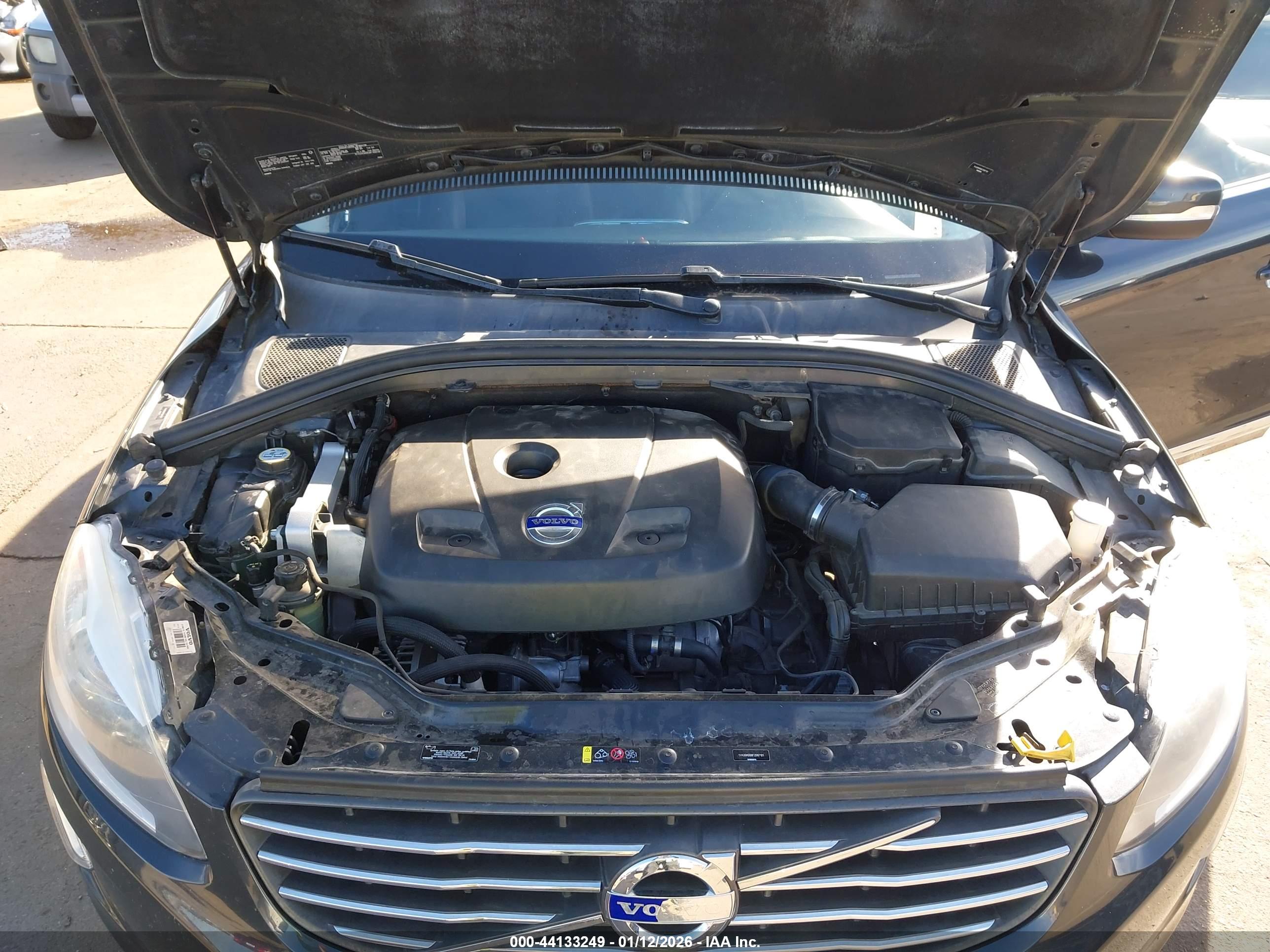 VOLVO XC60 image 10