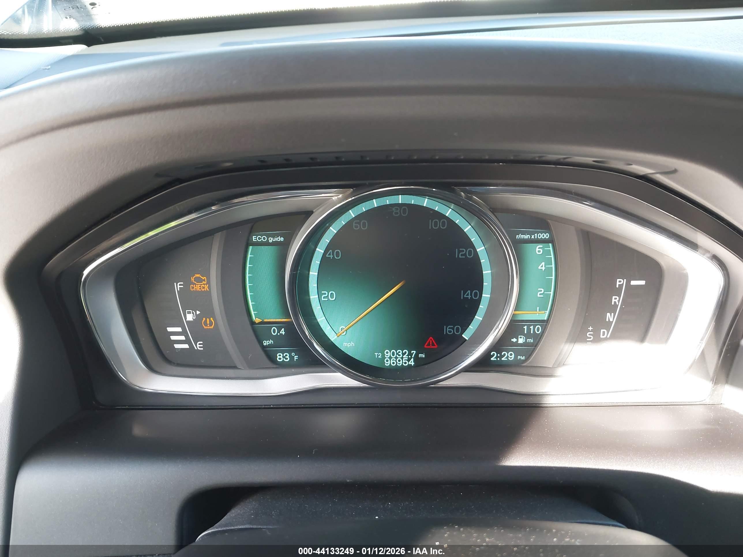 VOLVO XC60 image 7