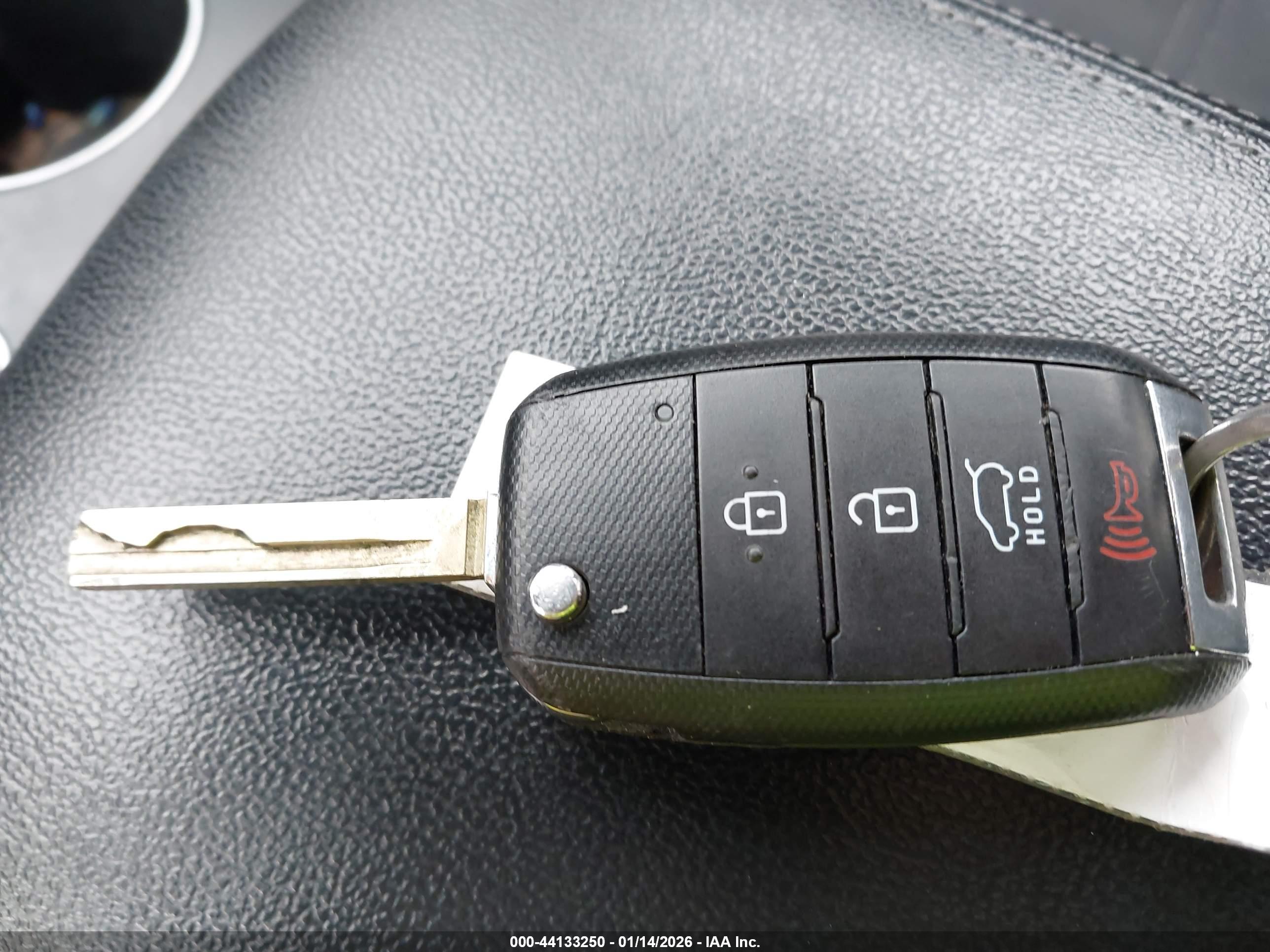 KIA SORENTO image 11