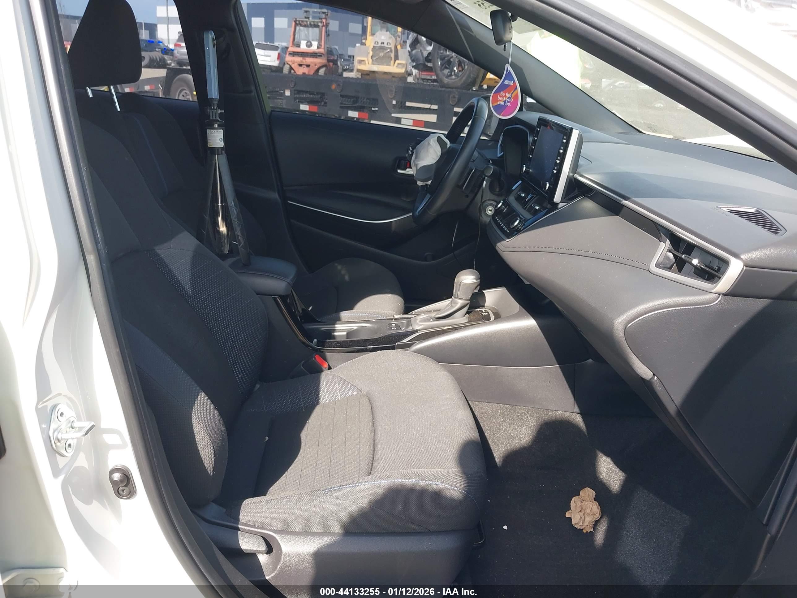TOYOTA COROLLA image 5