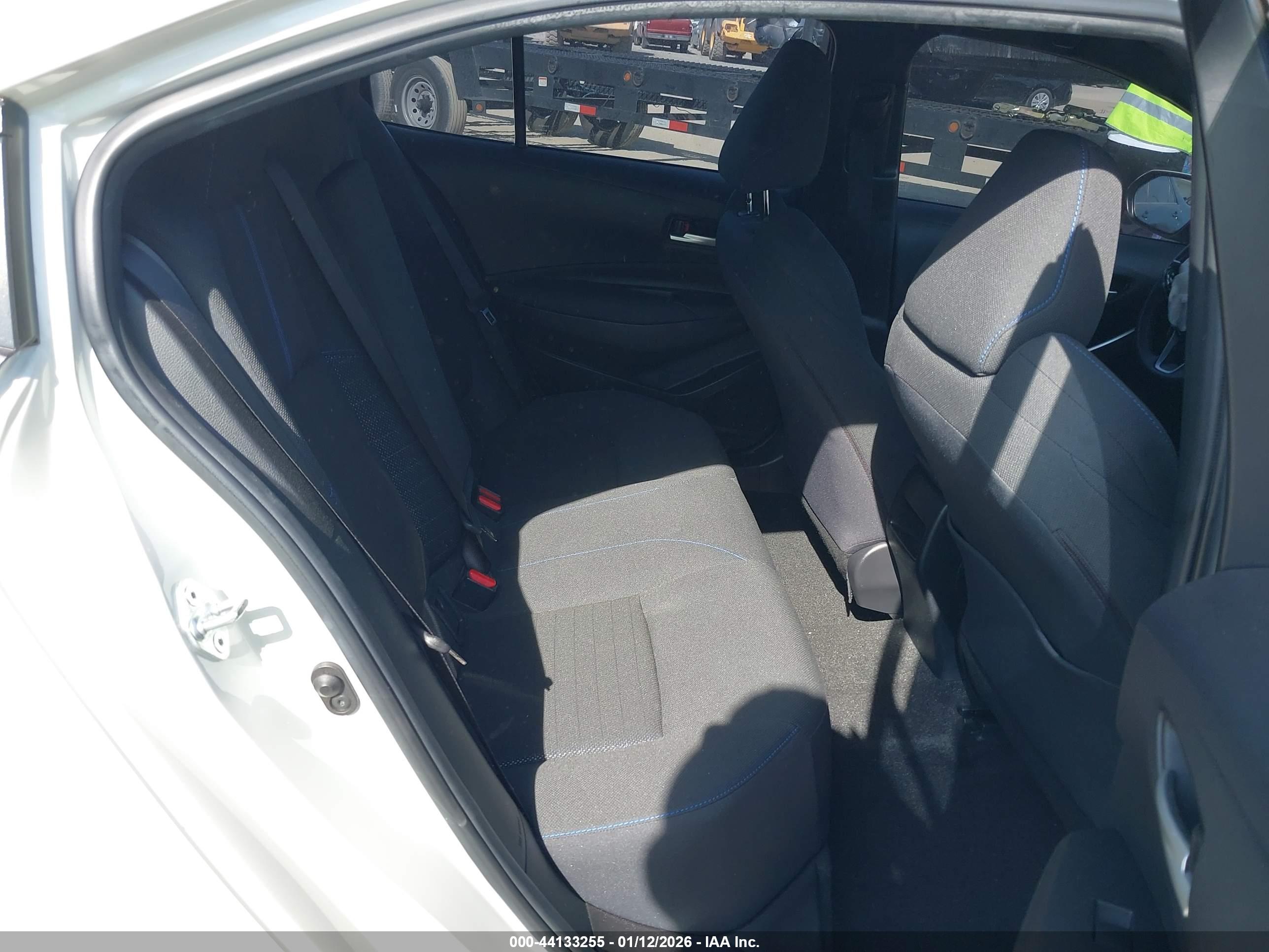 TOYOTA COROLLA image 8