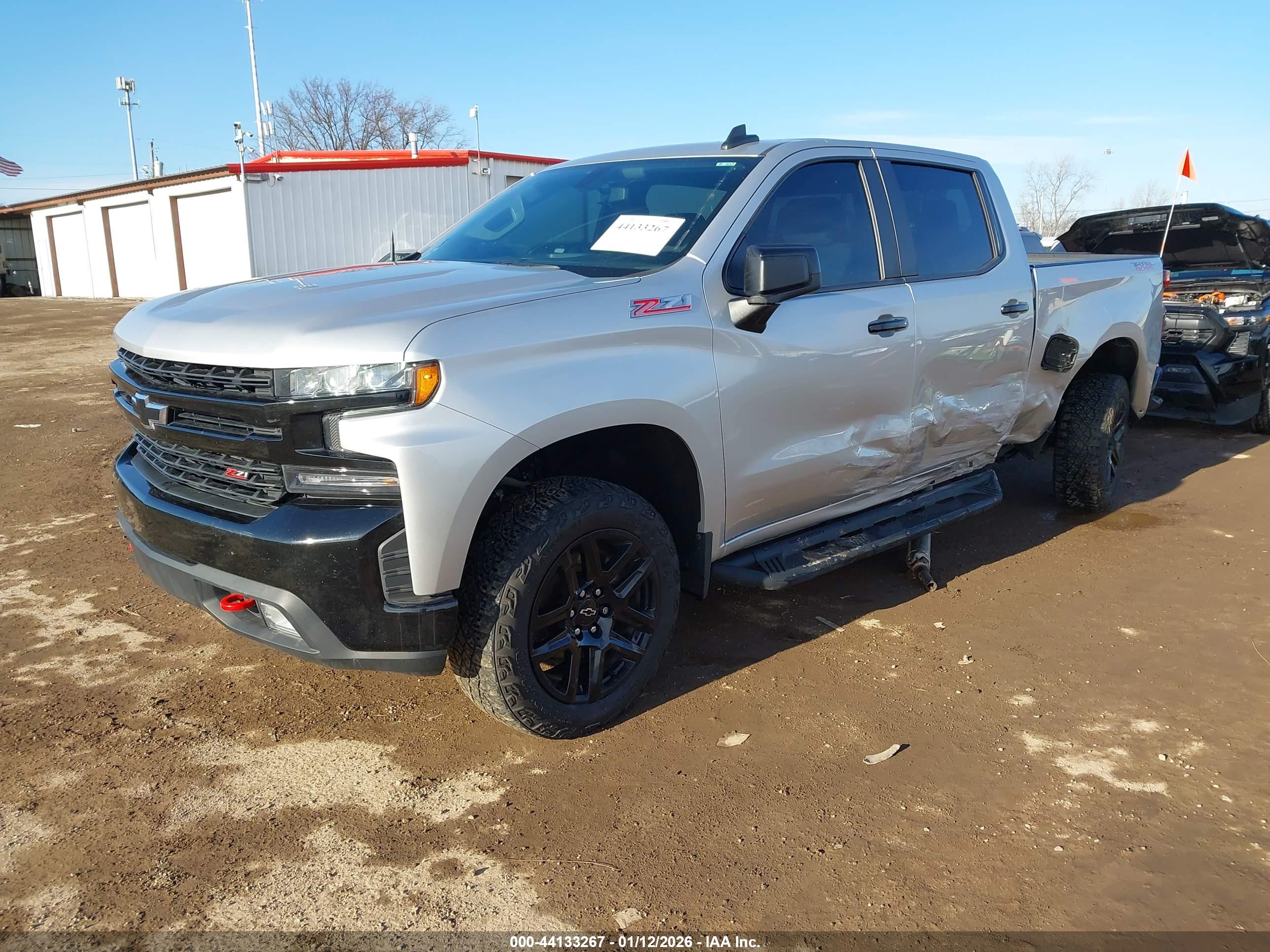 CHEVROLET SILVERADO image 2