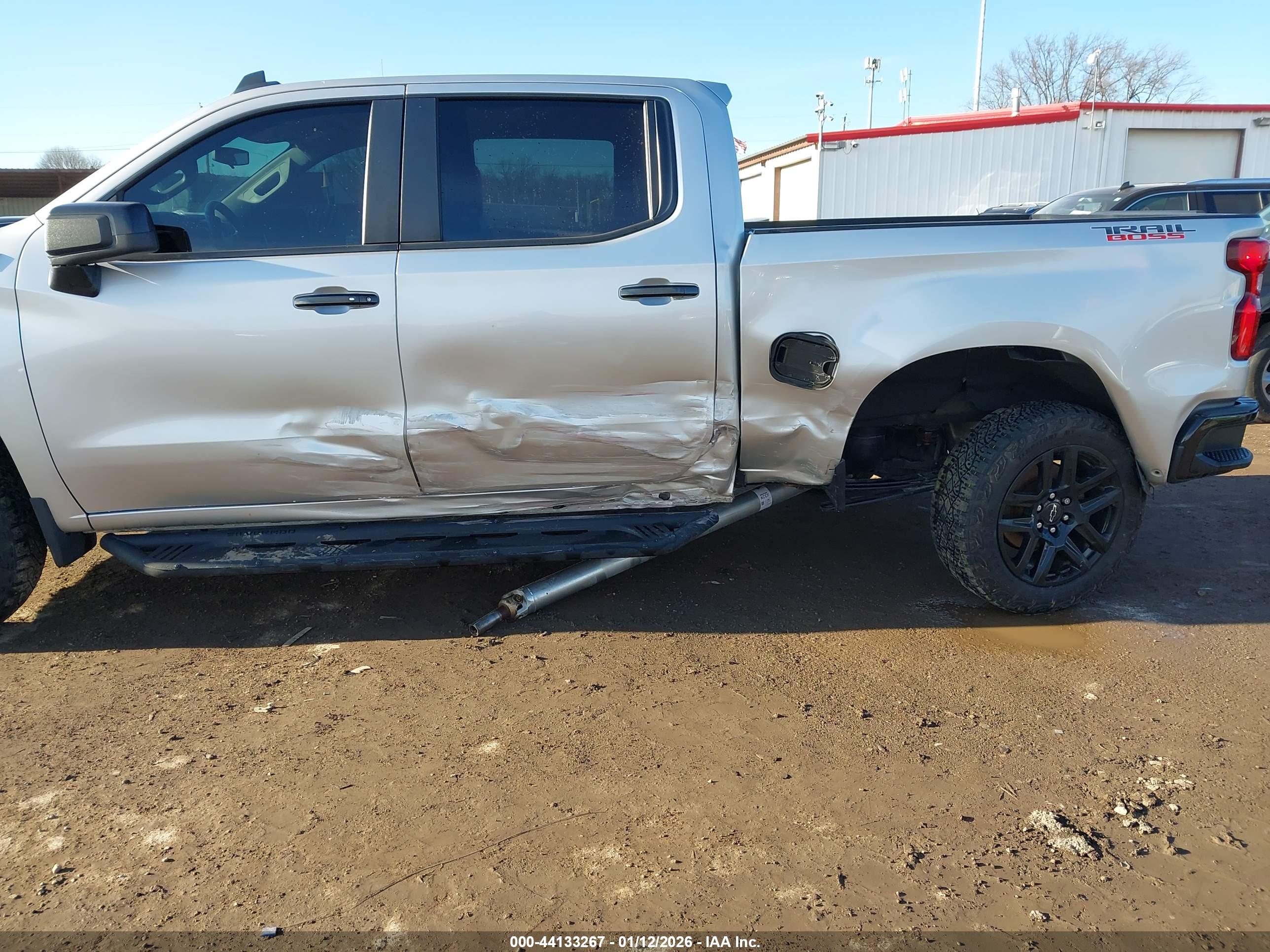 CHEVROLET SILVERADO image 6