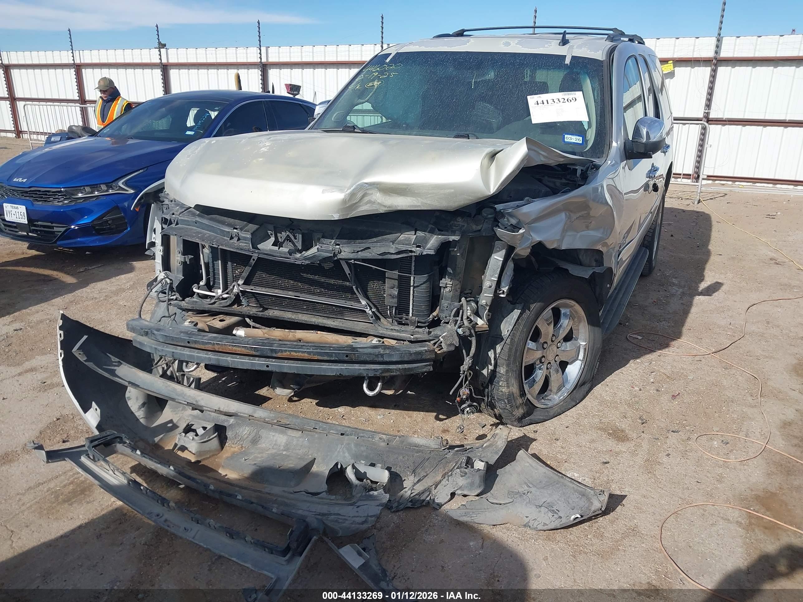 CHEVROLET TAHOE image 6
