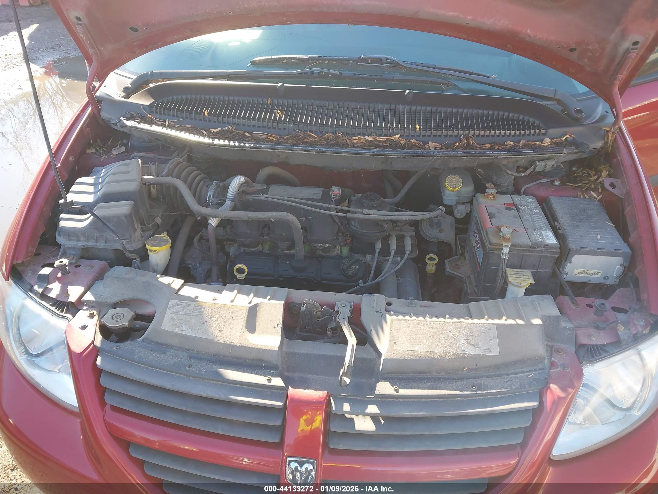 DODGE CARAVAN image 10