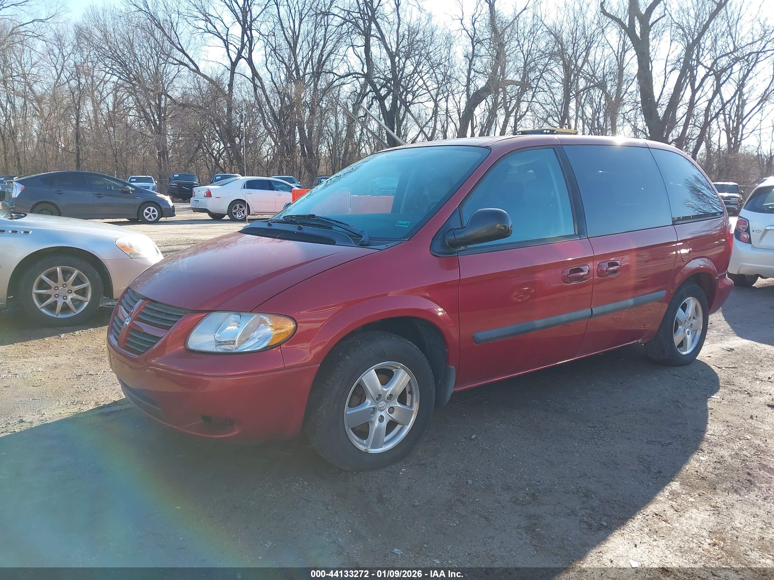 DODGE CARAVAN image 2