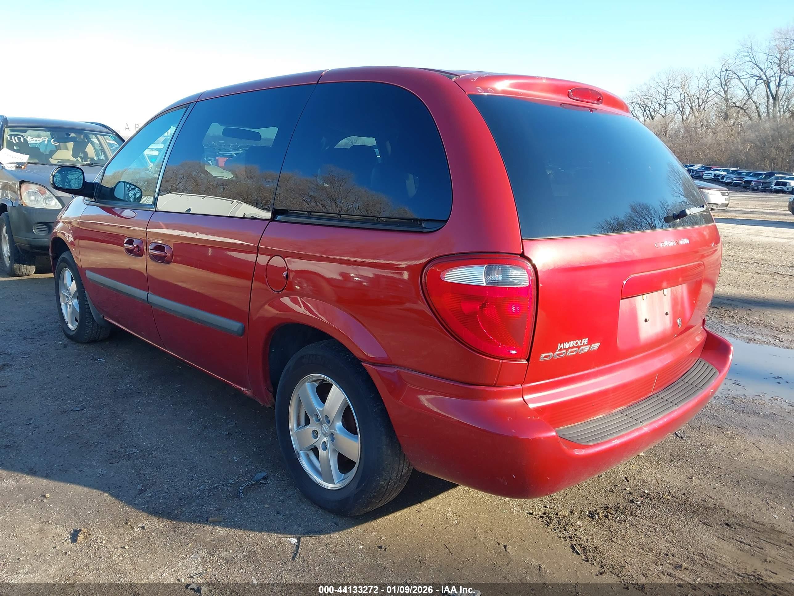 DODGE CARAVAN image 3