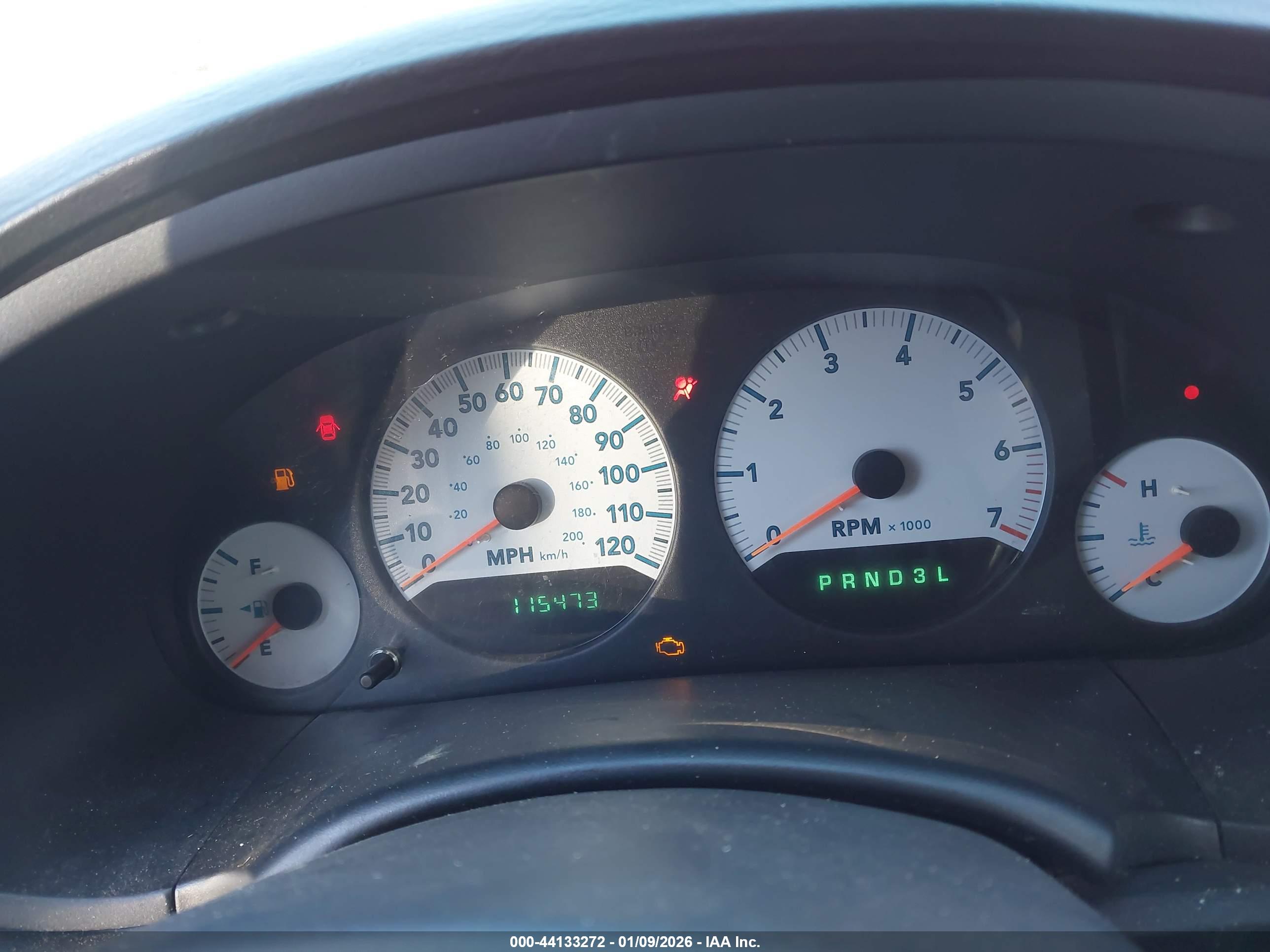 DODGE CARAVAN image 7